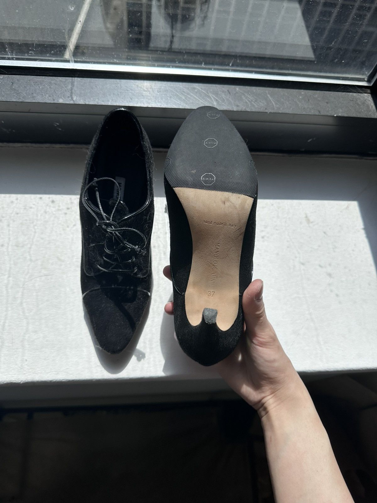Manolo Blahnik Manolo Blahnik lace detailed heels Size US 7 / IT 37 - 5 Thumbnail