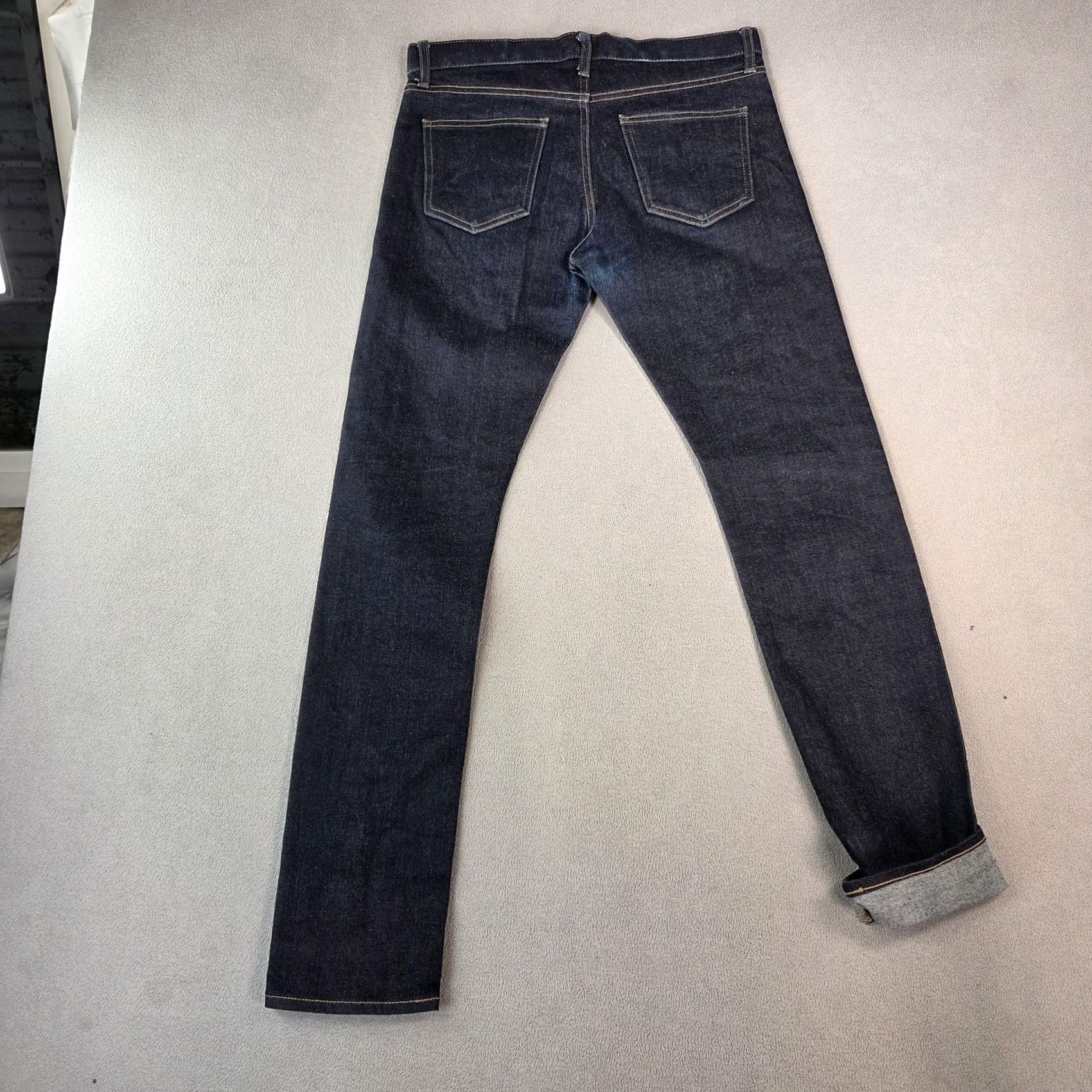 Uniqlo Uniqlo Jeans Mens Slim Tapered Selvedge Raw Indigo 31x31 Den​im Size US 31 - 2 Thumbnail