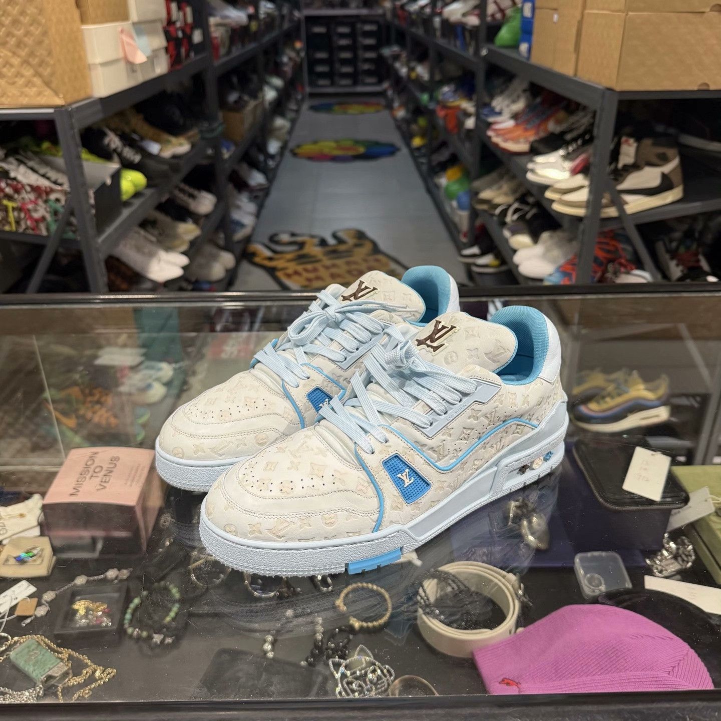 Louis Vuitton Louis Vuitton Blue Lowtop Sneakers 9 Men Size US 9 / EU 42 - 1 Thumbnail