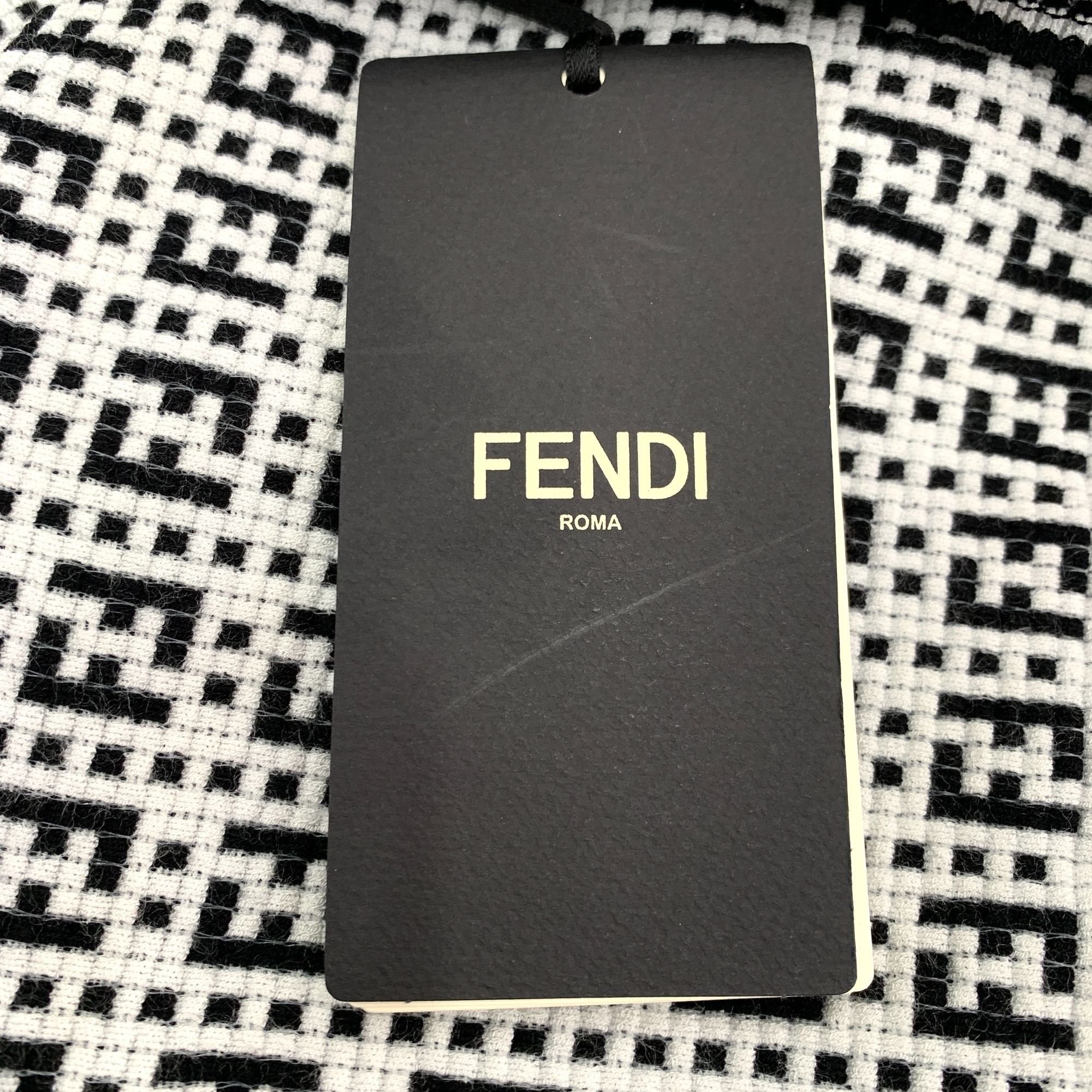 Fendi Fendi Roma Black & White Knit Monogram Pullover Top Size 40 Size S / US 4 / IT 40 - 5 Thumbnail
