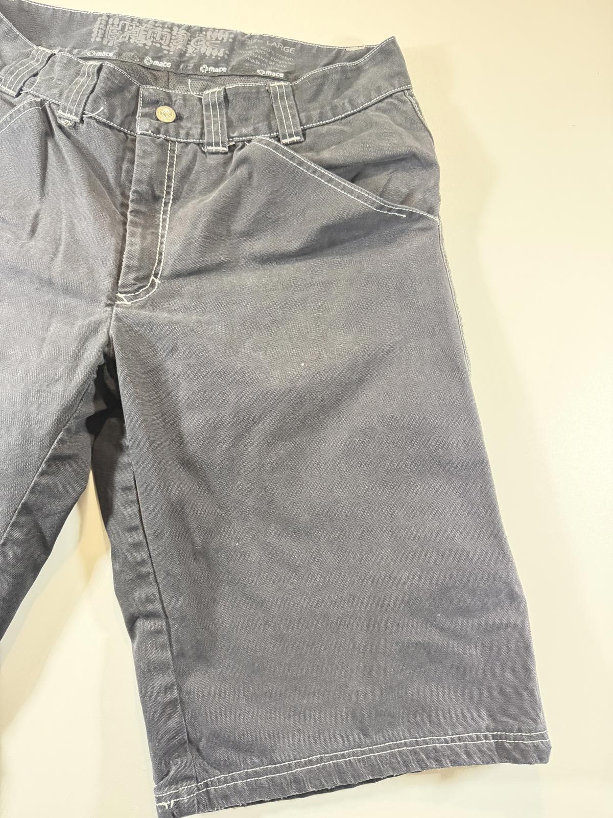 Other Mace black denim Knee-Length Shorts L 32 Size US 32 / EU 48 - 2 Thumbnail