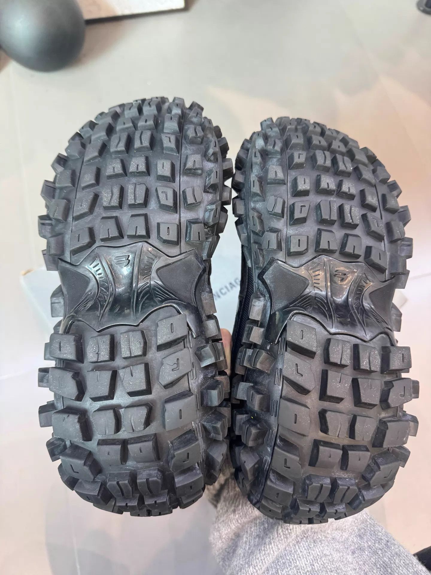 Balenciaga Balenciaga Defender Black 41 distressed mint Size US 8 / EU 41 - 4 Thumbnail