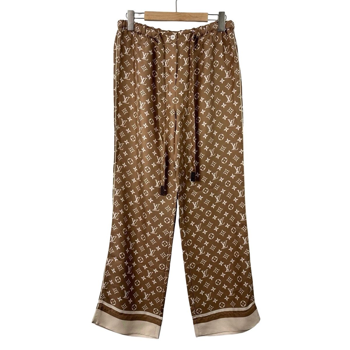 Louis Vuitton Louis Vuitton Brown Monogram Silk Jogger Pants Size 26" / US 2 / IT 38 - 1 Thumbnail