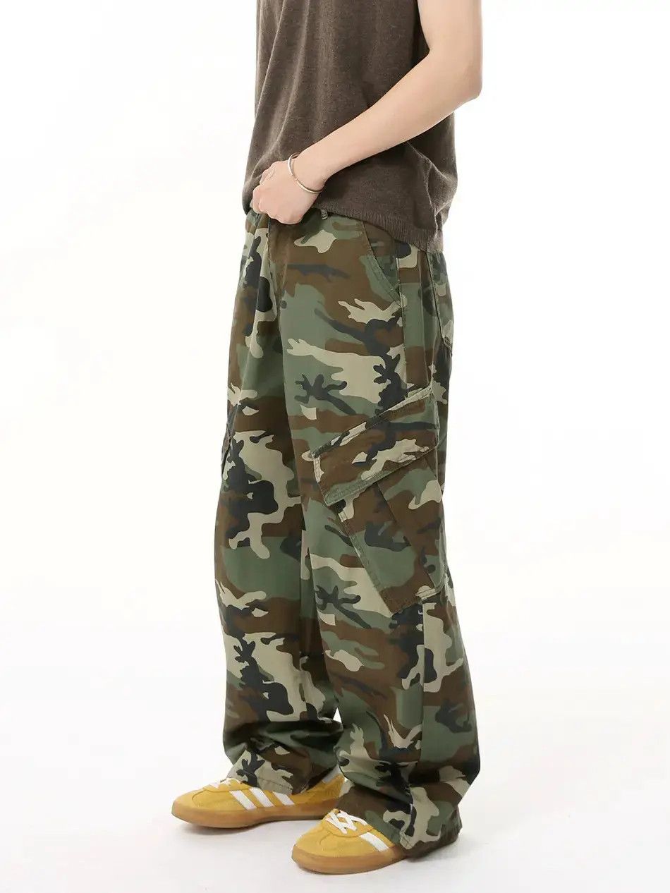 Japanese Brand Retro loose camouflage pocket jeans Size US 32 / EU 48 - 2 Thumbnail