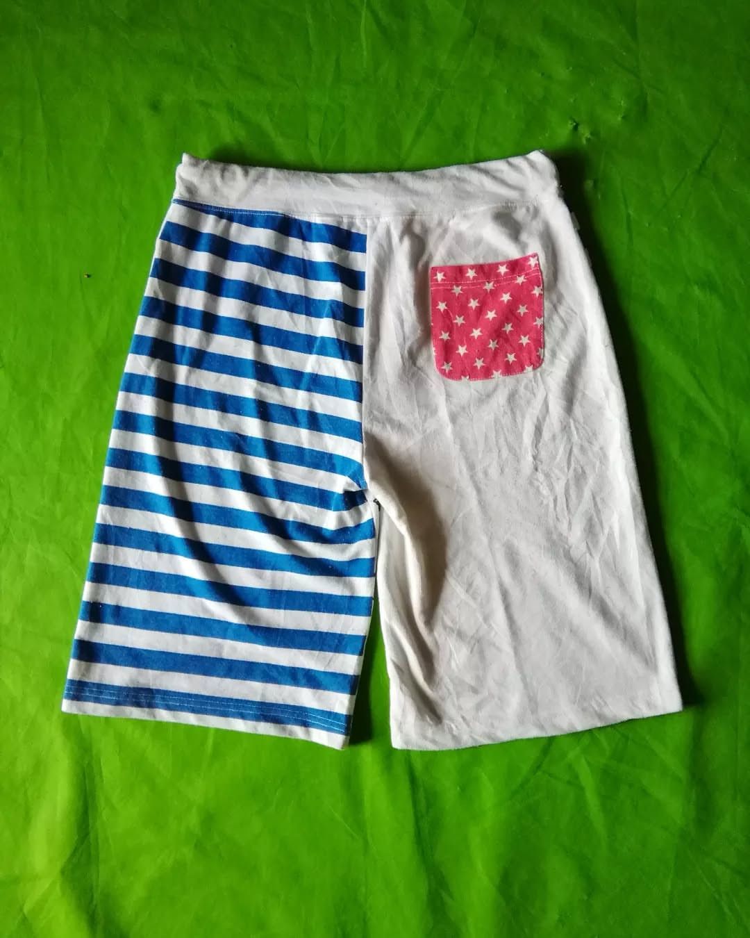 Cartoon Network Tweety Striped Pattern Graphic Cartoon Short Pants Size US 29 - 3 Thumbnail