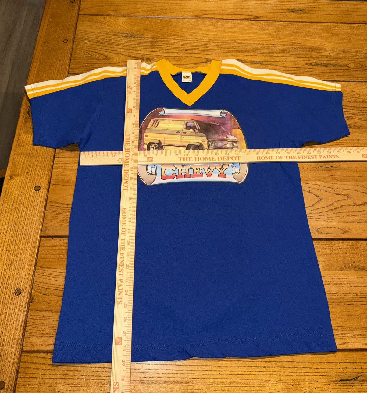 Russell Athletic VTG Chevrolet Van Graphic V-neck T-Shirt Blue Men’s Size XL Size US XL / EU 56 / 4 - 8 Thumbnail