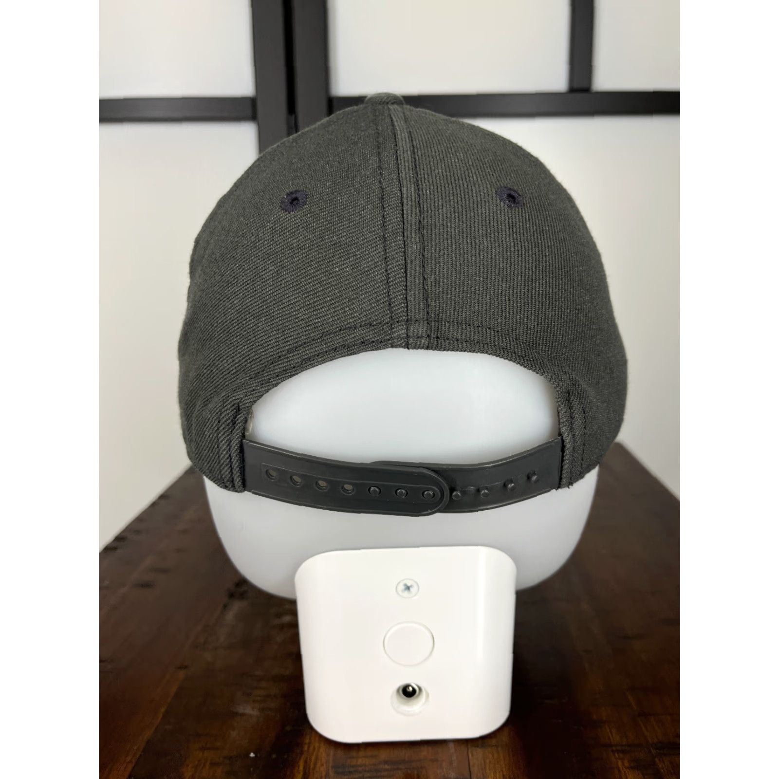 Nike Nike Hat Snap Back One Size Gray Embroidered Acrylic Wool Blend Adjustable Beach Mens Size ONE SIZE - 6 Thumbnail