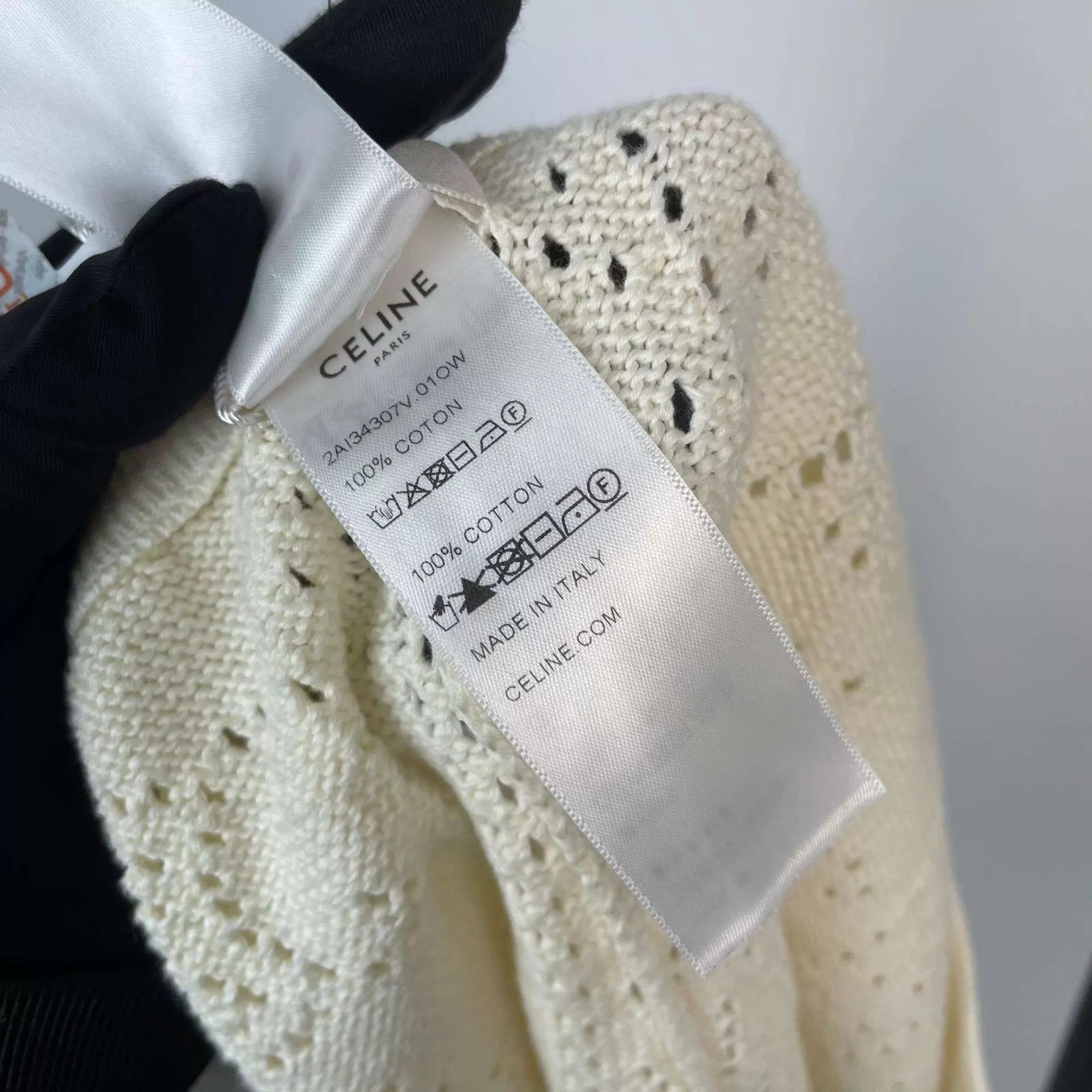 Celine Celine women's XS white knit shorts 97 New Size 25" / US 0 / IT 36 - 4 Thumbnail