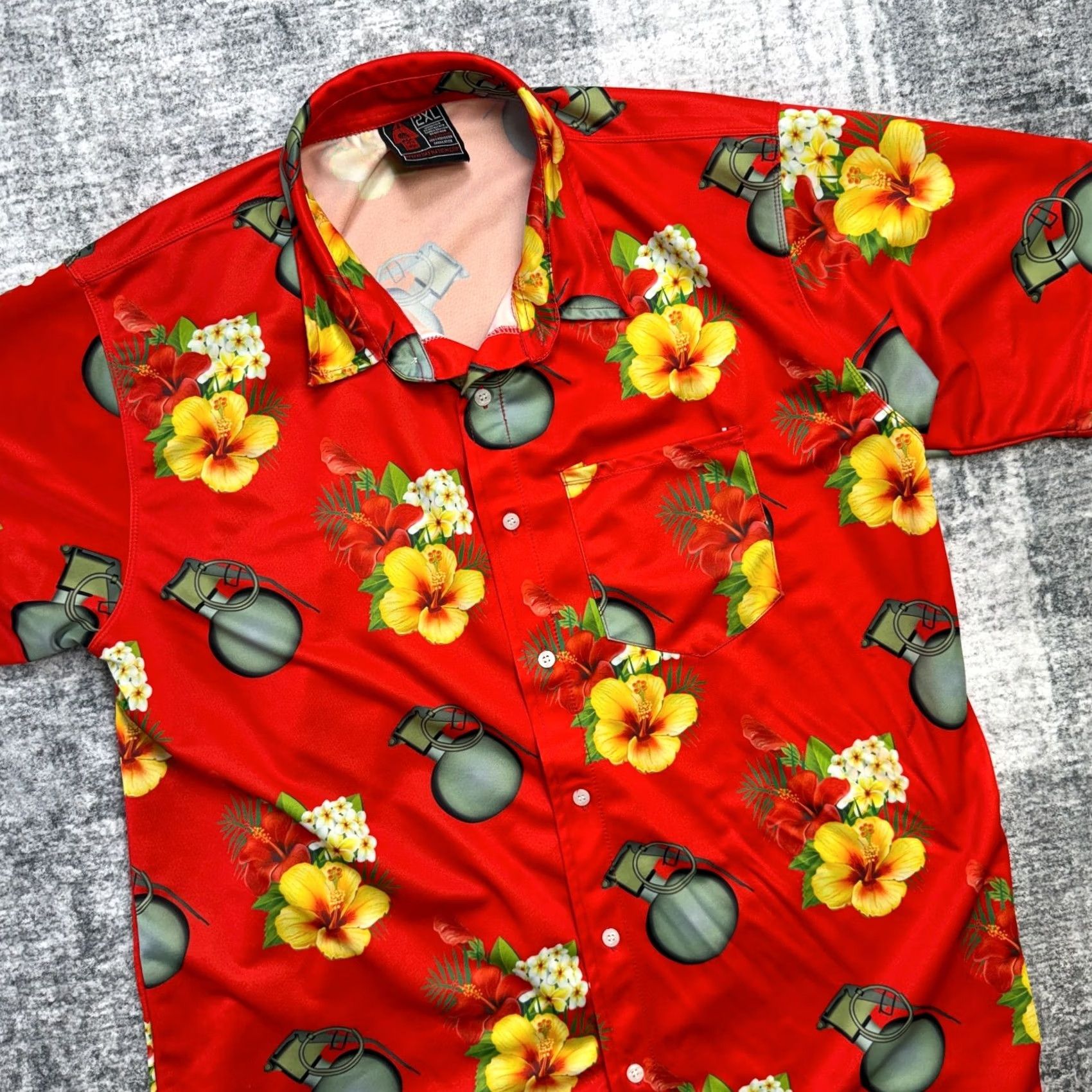 Vintage OAF Nation Shirt Mens 2XL Red Floral Hawaiian Grenade USA Button Up Size US XXL / EU 58 / 5 - 2 Thumbnail