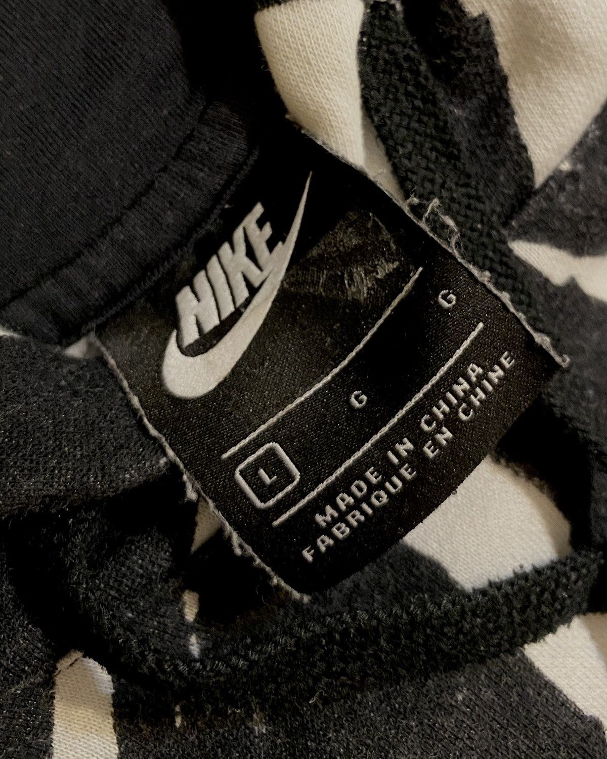 Nike Nike Hoodie All Over Print Swoosh Logo Size US L / EU 52-54 / 3 - 4 Thumbnail