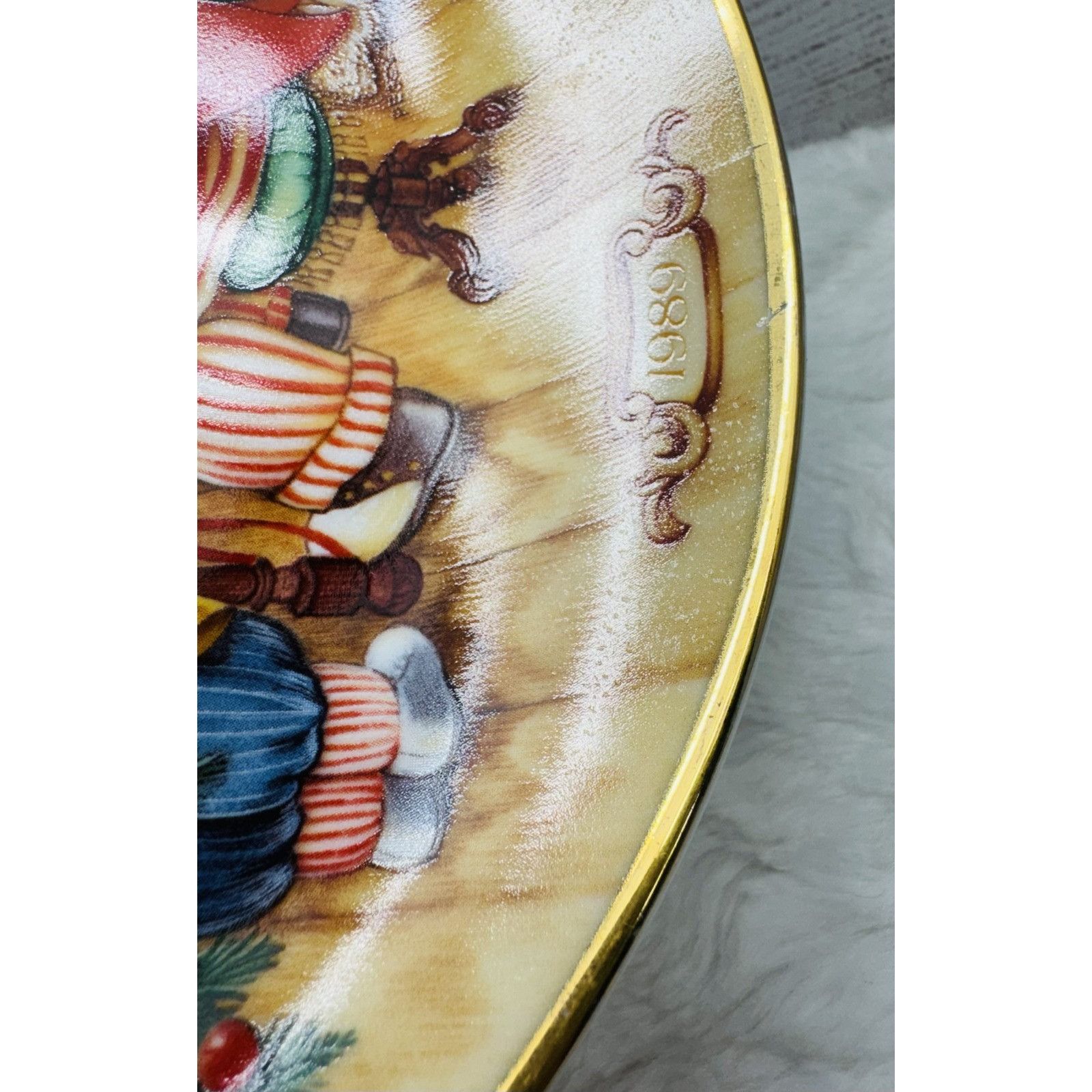 Other Avon Christmas Plate "Together for Christmas" 1989 Porcelain Size ONE SIZE - 5 Thumbnail