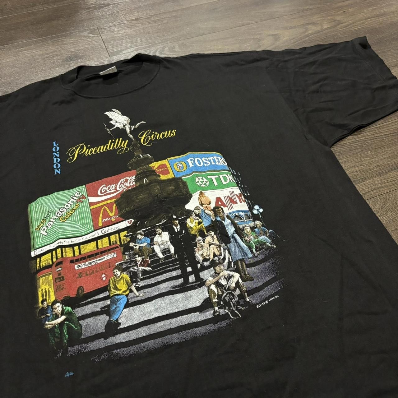 Designer vintage Piccadilly Circus london t shirt 00s XL Size US XL / EU 56 / 4 - 1 Thumbnail