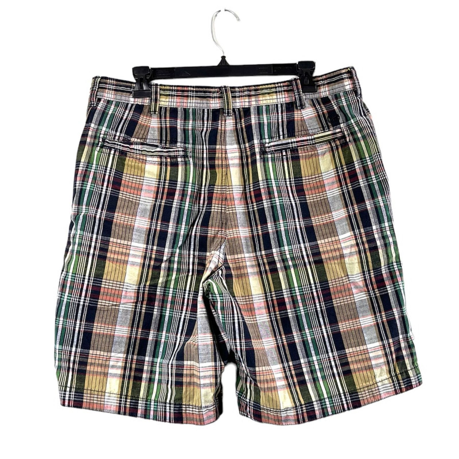 Izod Men's Flat Front Plaid Izod Shorts 34 Size US 34 / EU 50 - 2 Thumbnail
