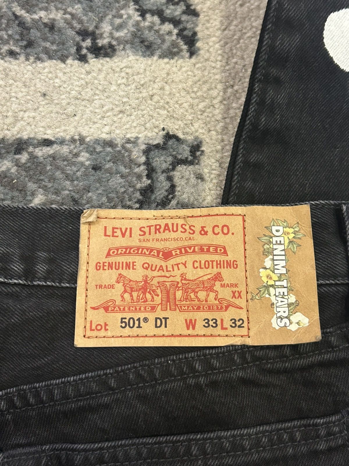 DENIM TEARS Denim Tears X Levis Cotton Wreath Black Jeans Size US 33 - 4 Thumbnail