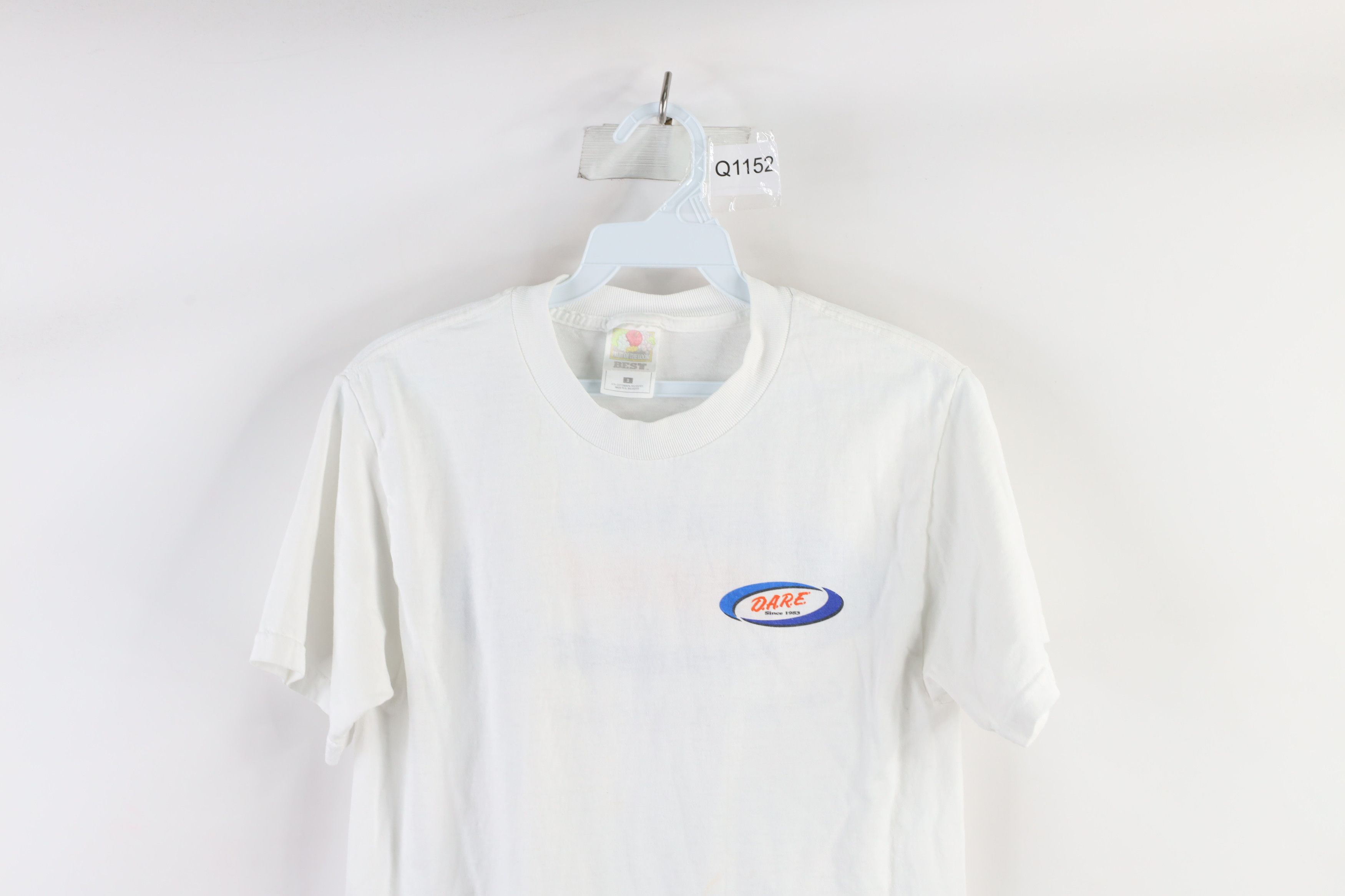 Vintage Vintage Streetwear Drug Abuse Resistance Education T-Shirt Size US S / EU 44-46 / 1 - 2 Thumbnail