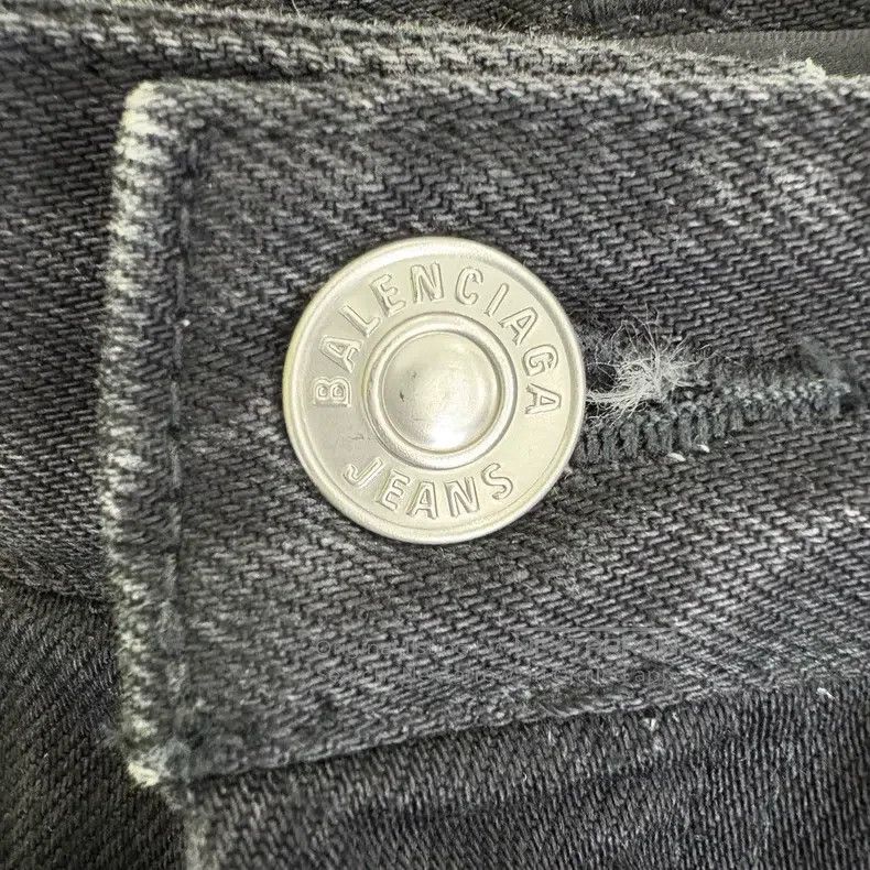 Balenciaga Balenciaga size M Double Layer Distressed Destroyed Jeans Size US 27 - 8 Thumbnail
