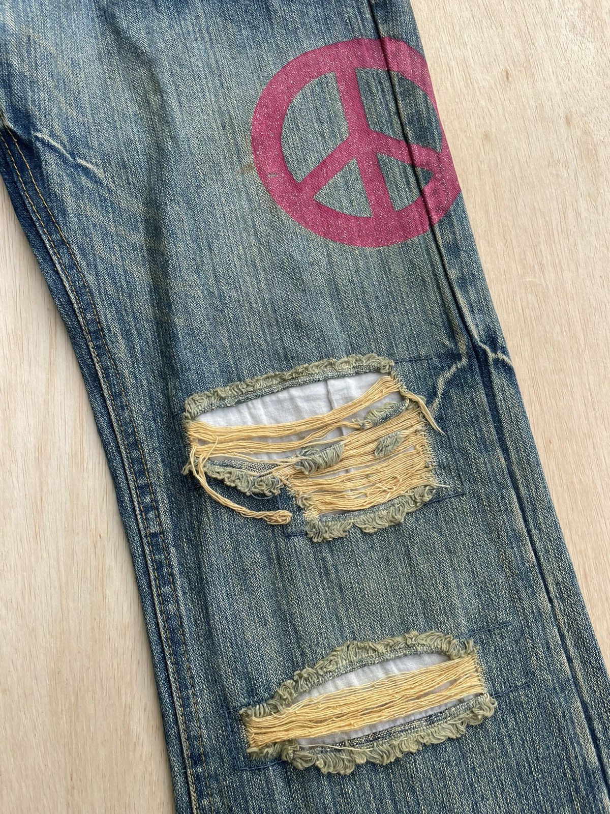 If Six Was Nine × Japanese Brand Distressed Denim Peace Jeans Size US 33 - 5 Thumbnail