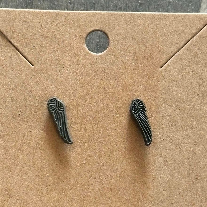 Other doctor who silver gray wings stud earrings Size ONE SIZE - 2 Thumbnail