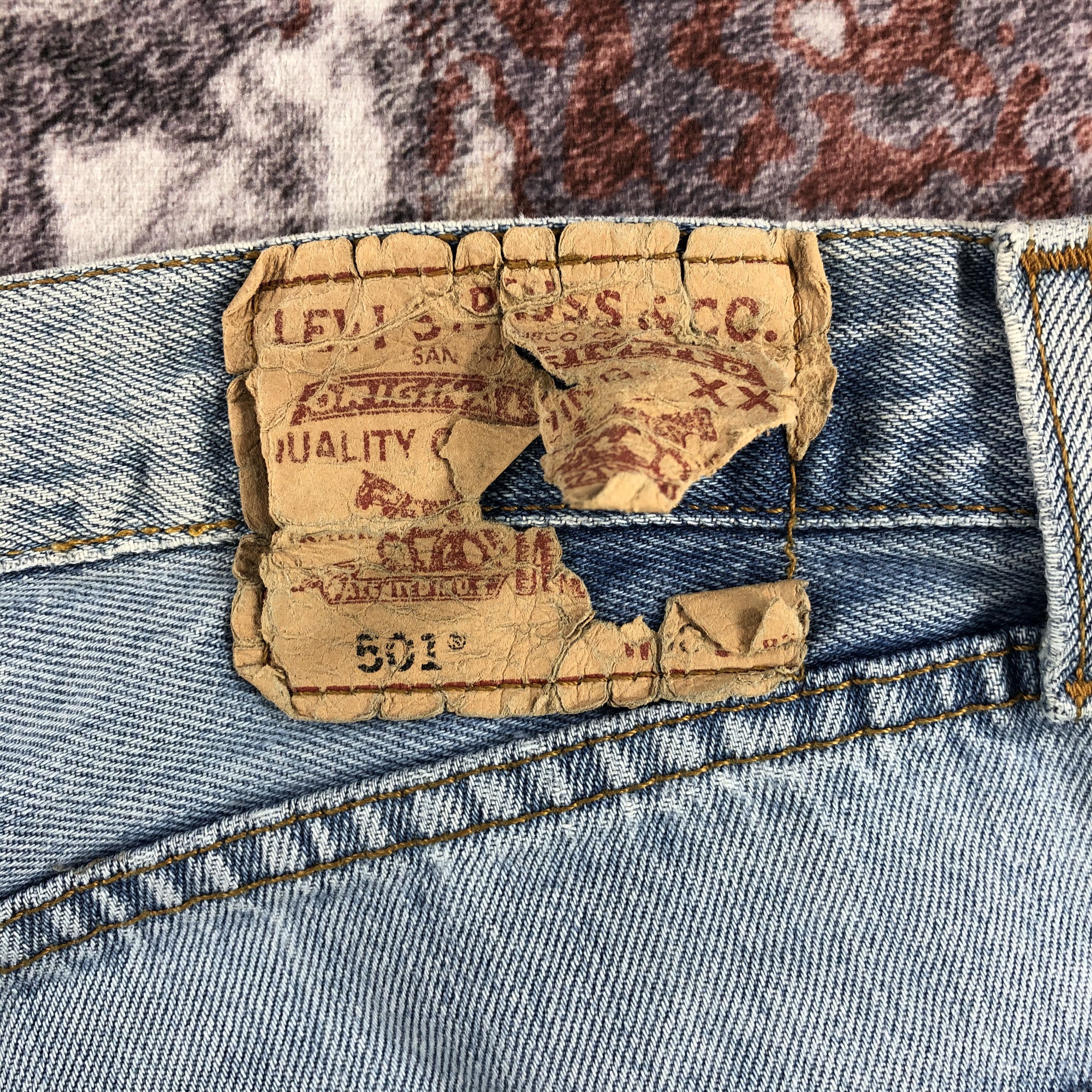 Levi's Vintage 90s Light Wash Levis 501 Jeans-JM2402 Size US 36 / EU 52 - 8 Thumbnail