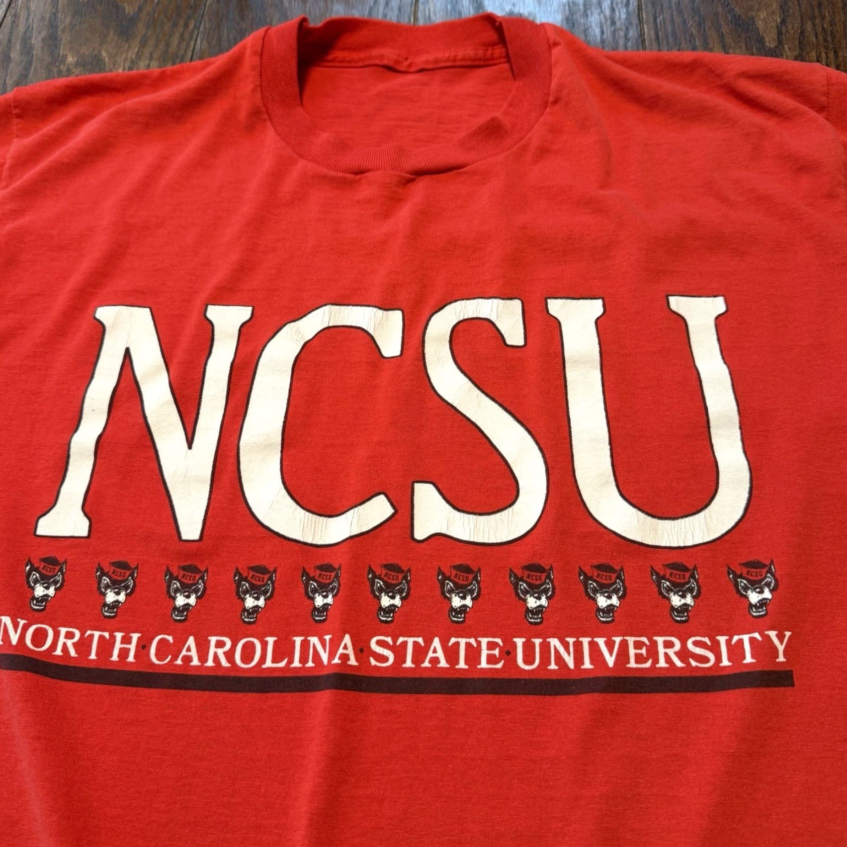 Vintage VINTAGE NC State University T Shirt XL Red Single Stitch 80s College Wolfpack NCSU Mens Size US XL / EU 56 / 4 - 6 Thumbnail