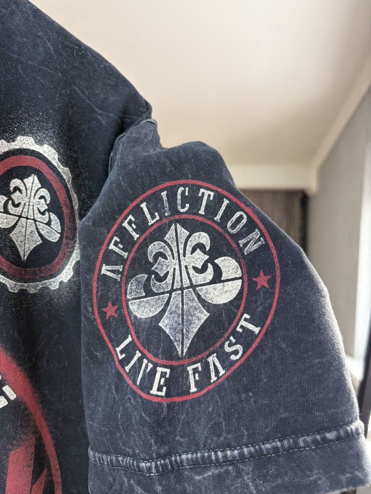 Affliction Vintage Affliction skull graphic Tee classic Y2K MMA era Size US XL / EU 56 / 4 - 5 Thumbnail