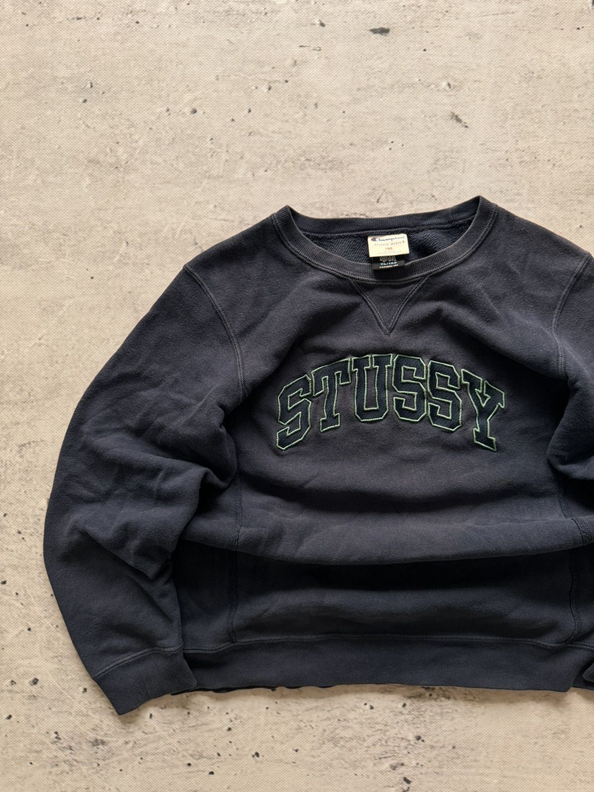 STUSSY x CHAMPION CENTER LOGO VINTAGE SWEATSHIRT