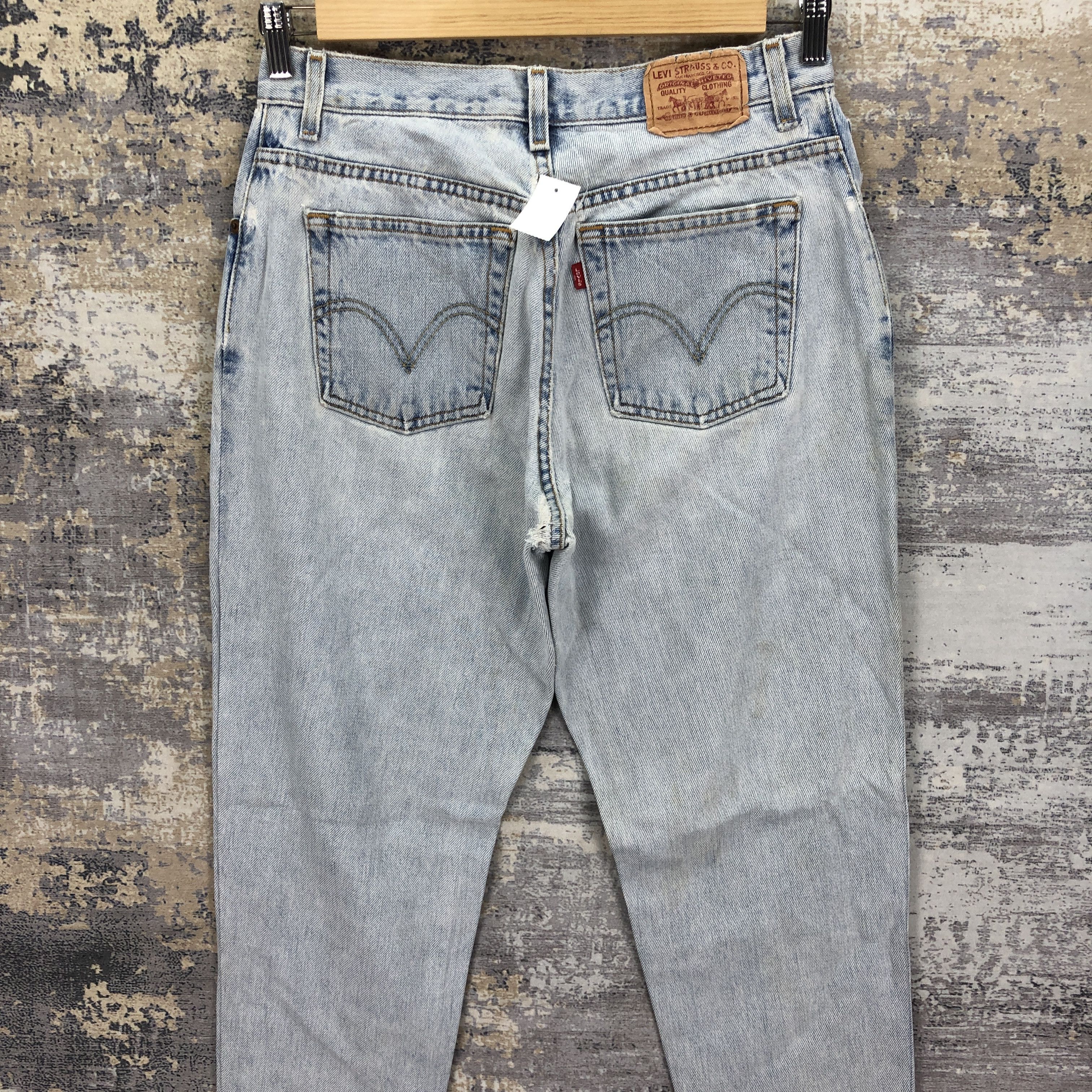 Levi's Vintage Levis 550 Light Wash Jeans Ripped Levi's Faded Denim Size US 30 / EU 46 - 4 Thumbnail