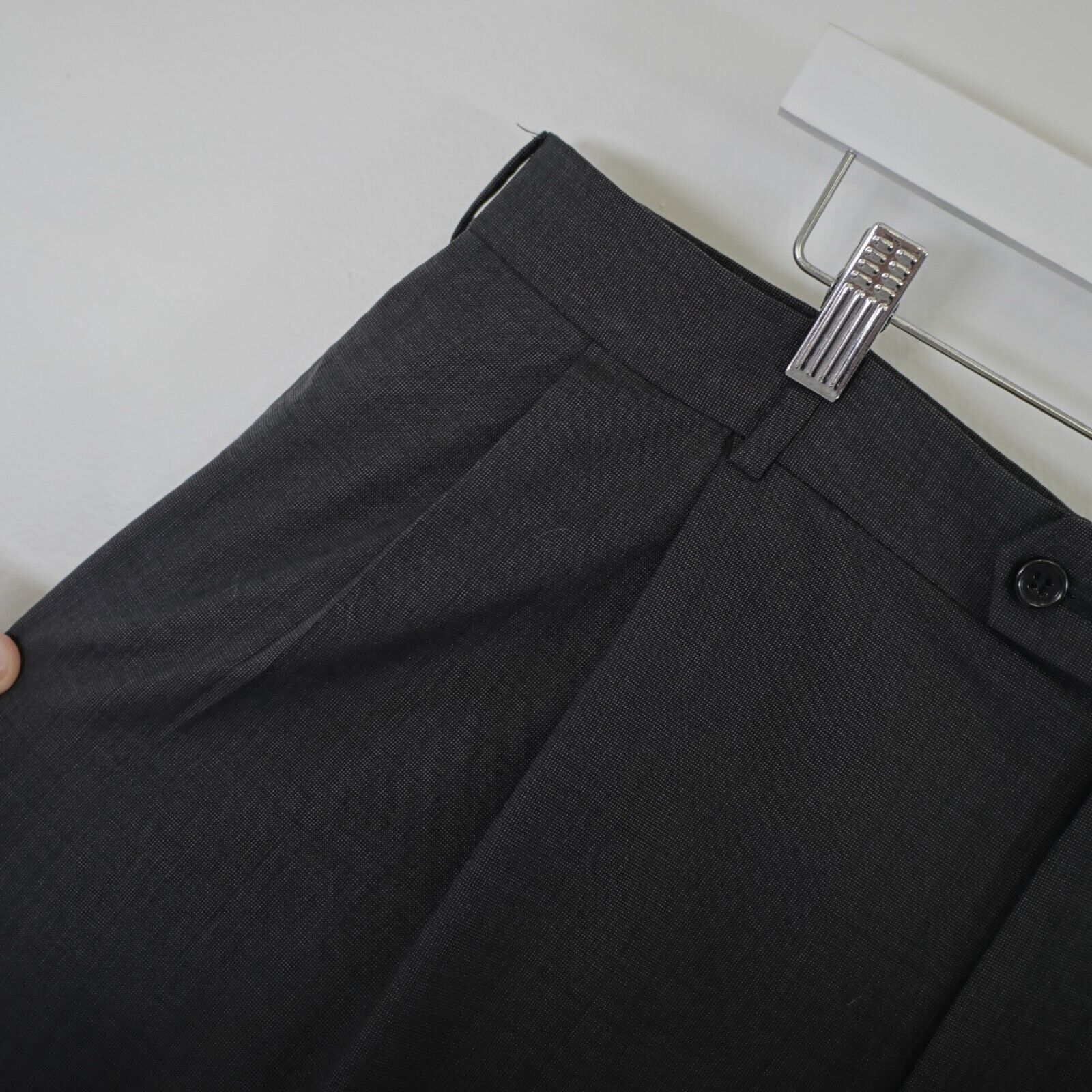 Jos. A. Bank Jos A Bank Wool Gray Birdseye 2 Piece Suit 46R 40/29 3 Butto Size 46R - 3 Thumbnail