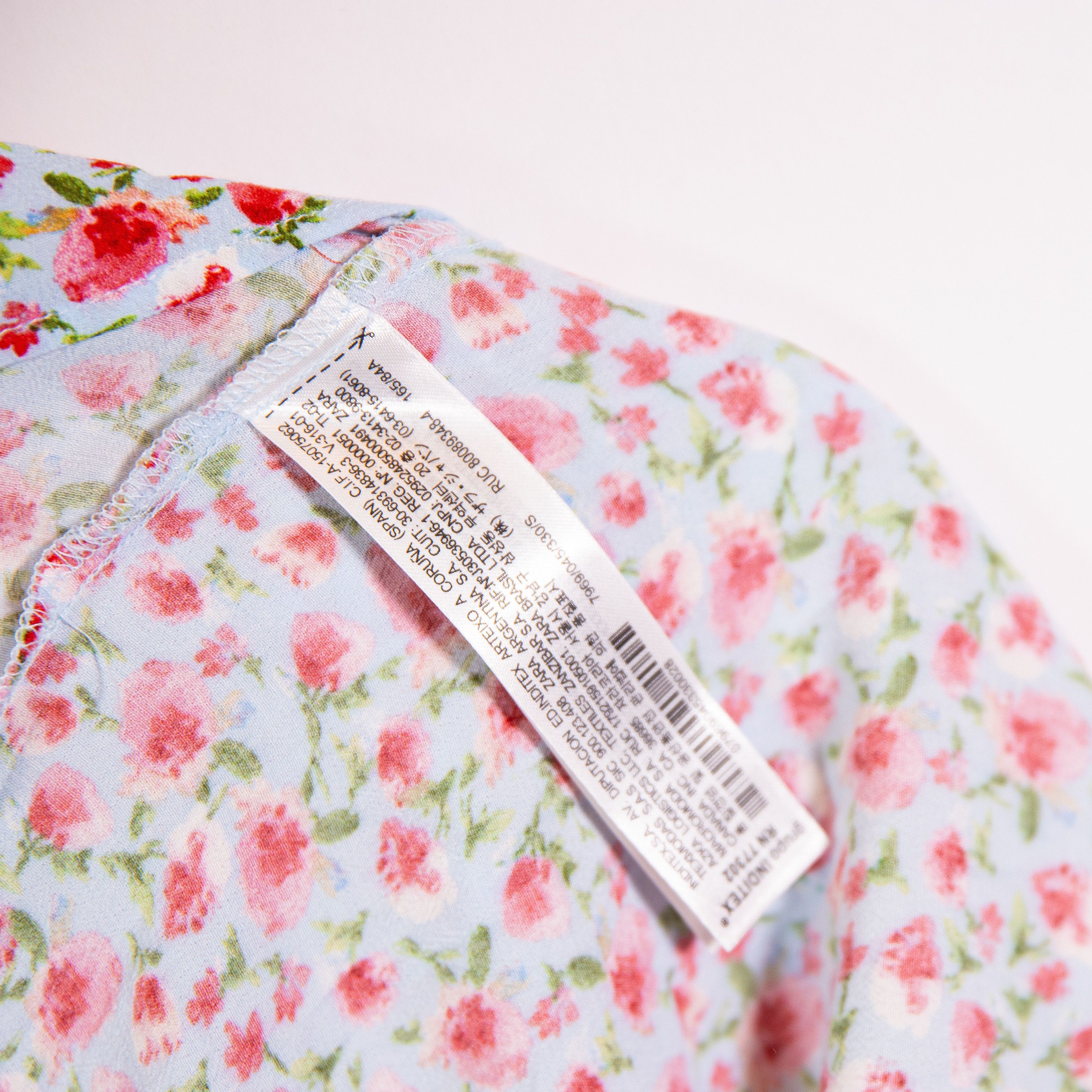 Zara Zara Crepe Smocked Bodice Flutter Short Sleeve Size S / US 4 / IT 40 - 3 Thumbnail