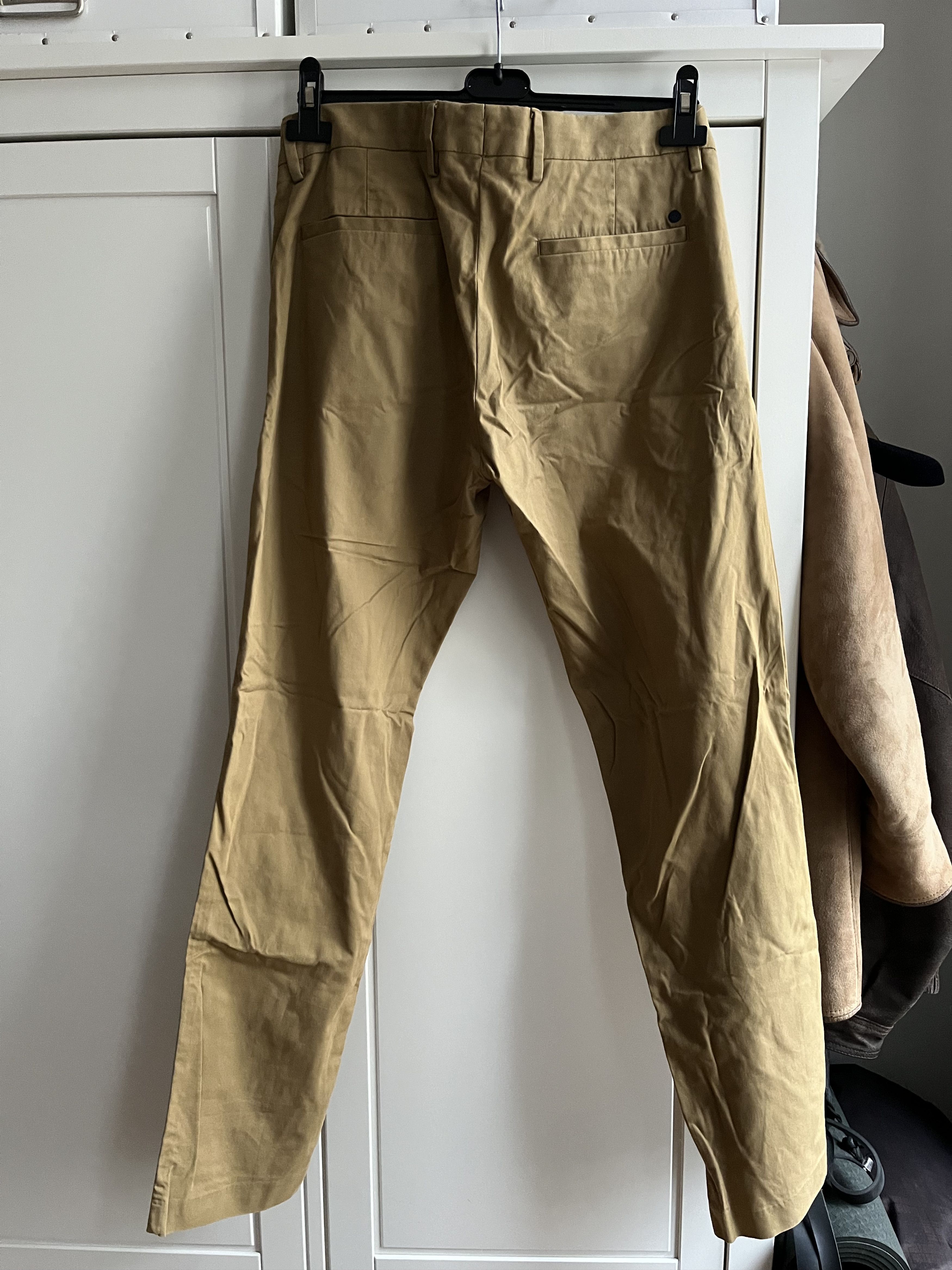 NN07 NN07 No Nationality Chino Hose, beige, W33 L32 Size US 32 / EU 48 - 2 Thumbnail
