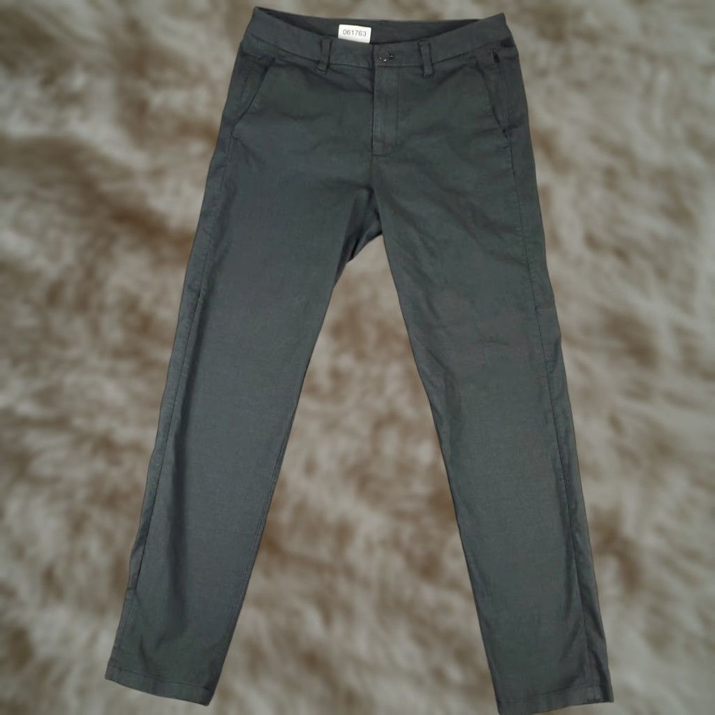 Lululemon VINTAGE Lululemon Men's Chino Pants 32x31 Gray Casual Business Formal Workwear Size US 32 / EU 48 - 1 Thumbnail