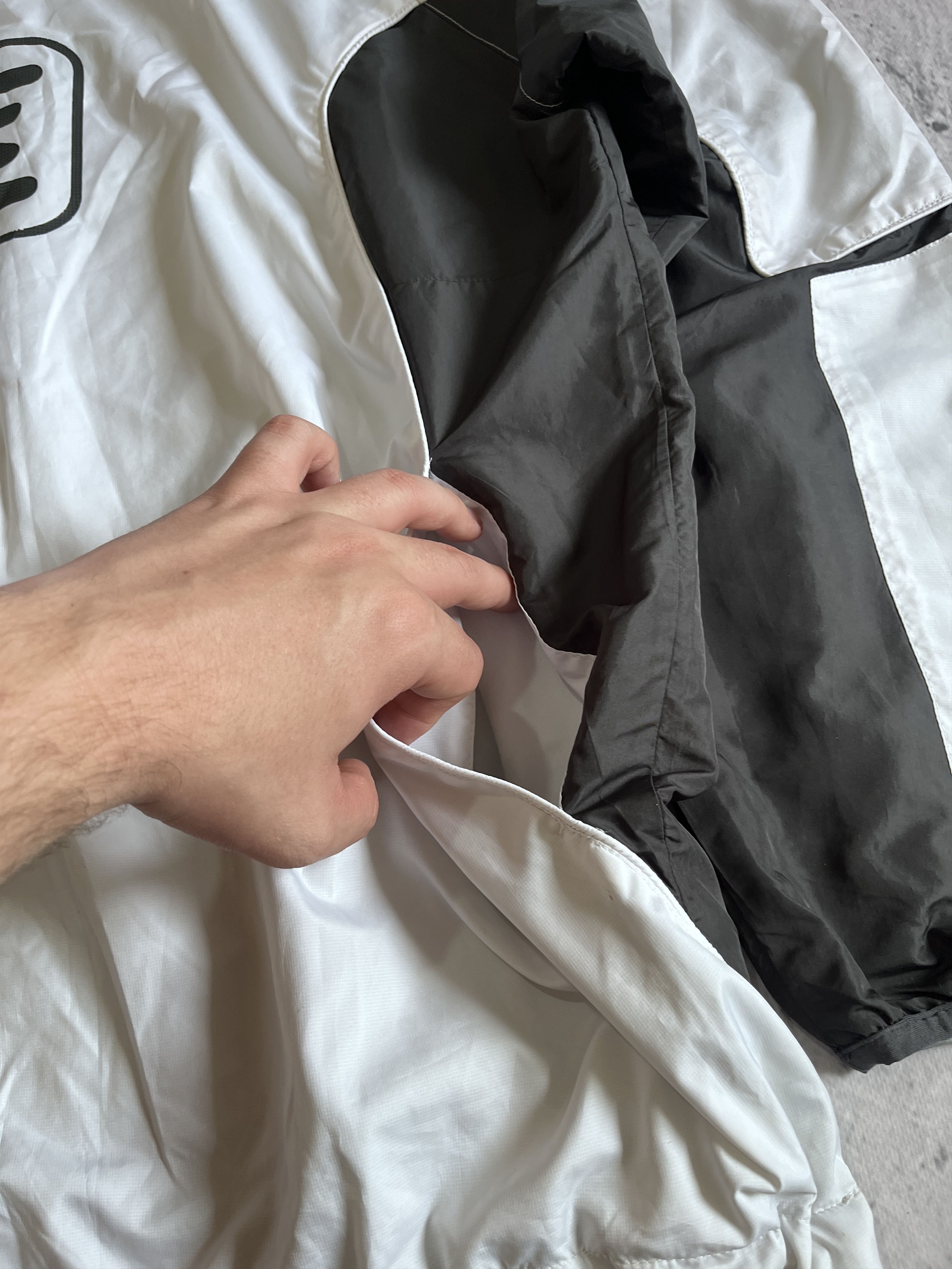 Nike NIKE SHOX VINTAGE Y2K WHITE WINDBREAKER JACKET Size US XL / EU 56 / 4 - 12 Thumbnail