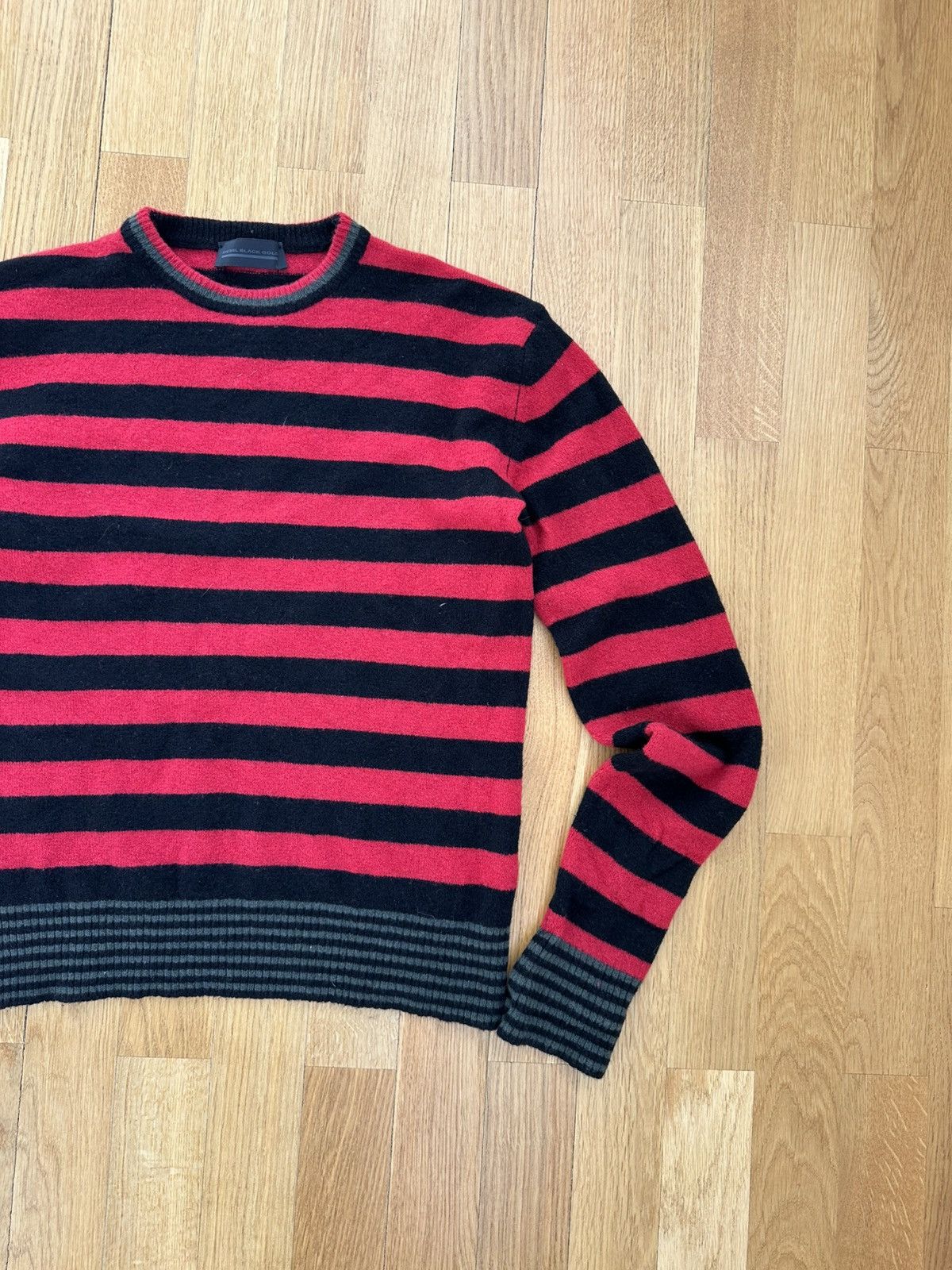 Diesel Vintage Diesel Black Gold Sweater Red Size L / US 10 / IT 46 - 4 Thumbnail