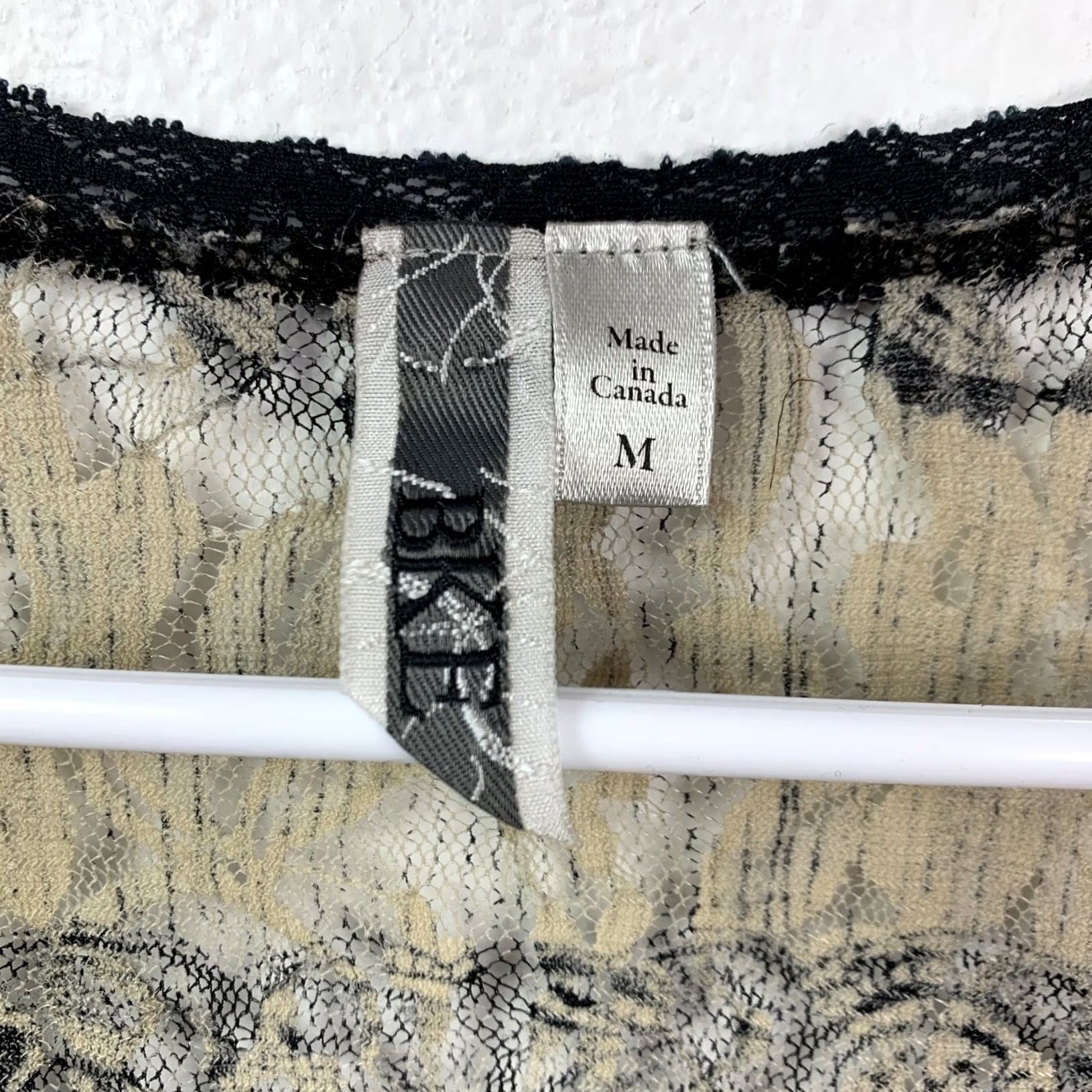 BKE VINTAGE BKE Lace Shirt Womens M Black Sheer Canada Whimsigoth Romantic Coquette Shirt Womens M Black Whimsigoth Romantic Lace Top Canada BKE Shirt Size M / US 6-8 / IT 42-44 - 3 Thumbnail