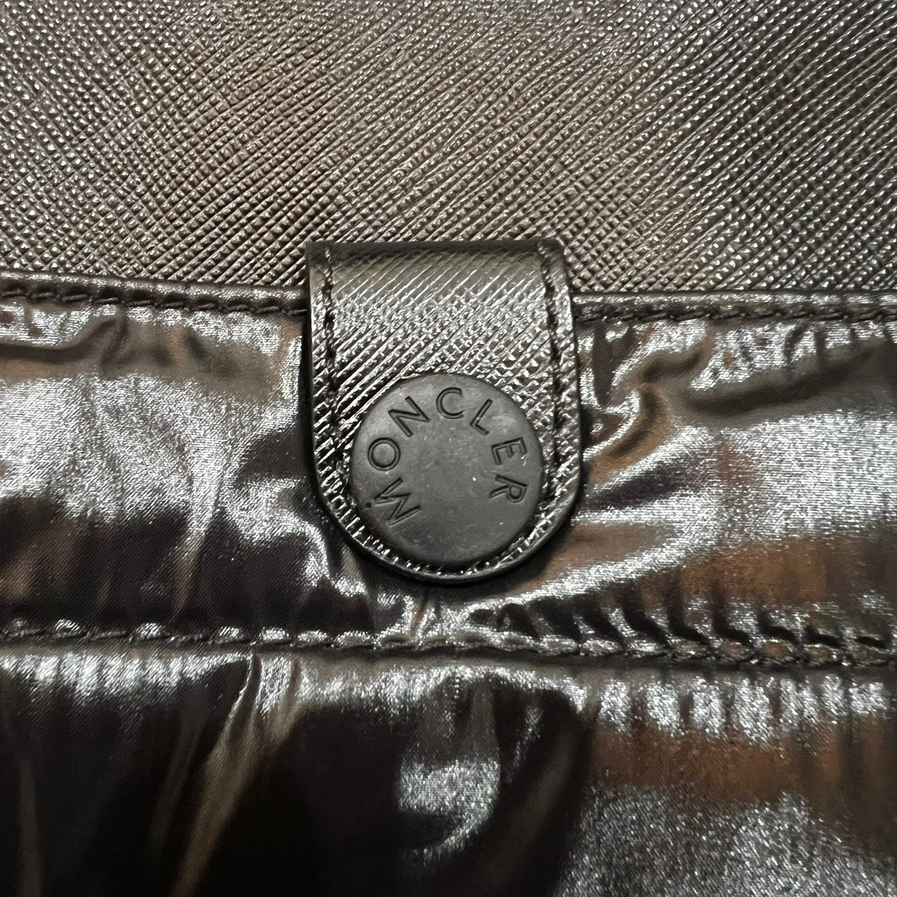Moncler Moncler Padded Puffer Leather Pouch w/ Tricolor Wrist Strap Size ONE SIZE - 8 Thumbnail