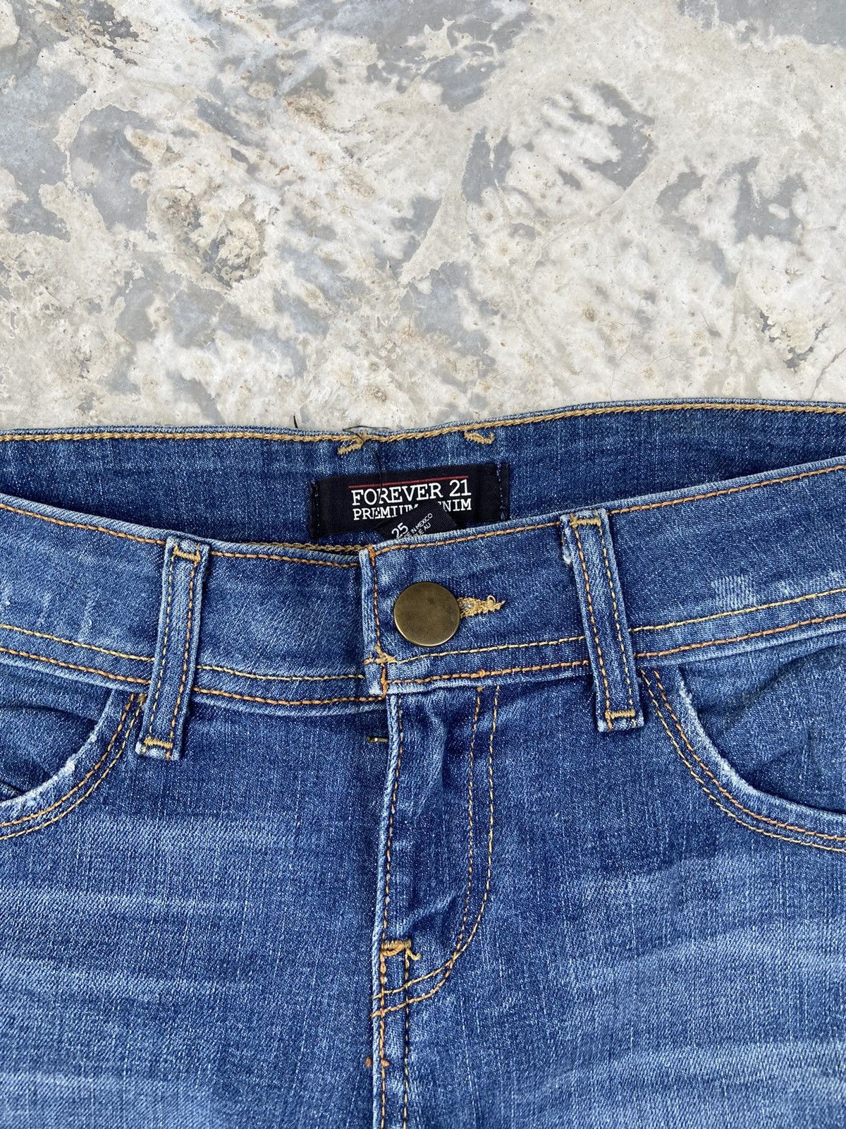 Forever 21 Forever 21 slim fit denim jeans Size 25" / US 0 / IT 36 - 5 Thumbnail