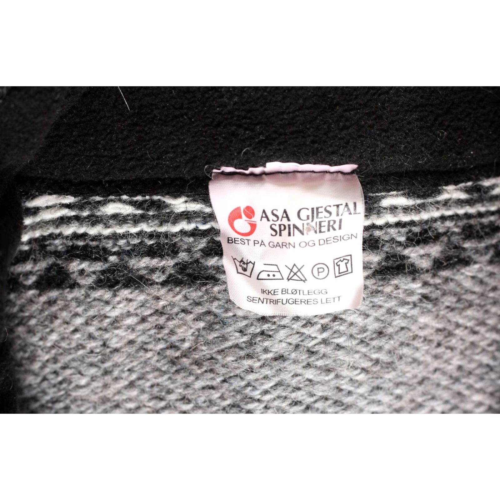 SAS ASA GJESTAL SPINNERI Norway Nordic Fair Isle Zip Neck Wool Jumper Sweater Men L Grey Knit Pullover 1/4 Zip Classic MENS Size US L / EU 52-54 / 3 - 6 Thumbnail