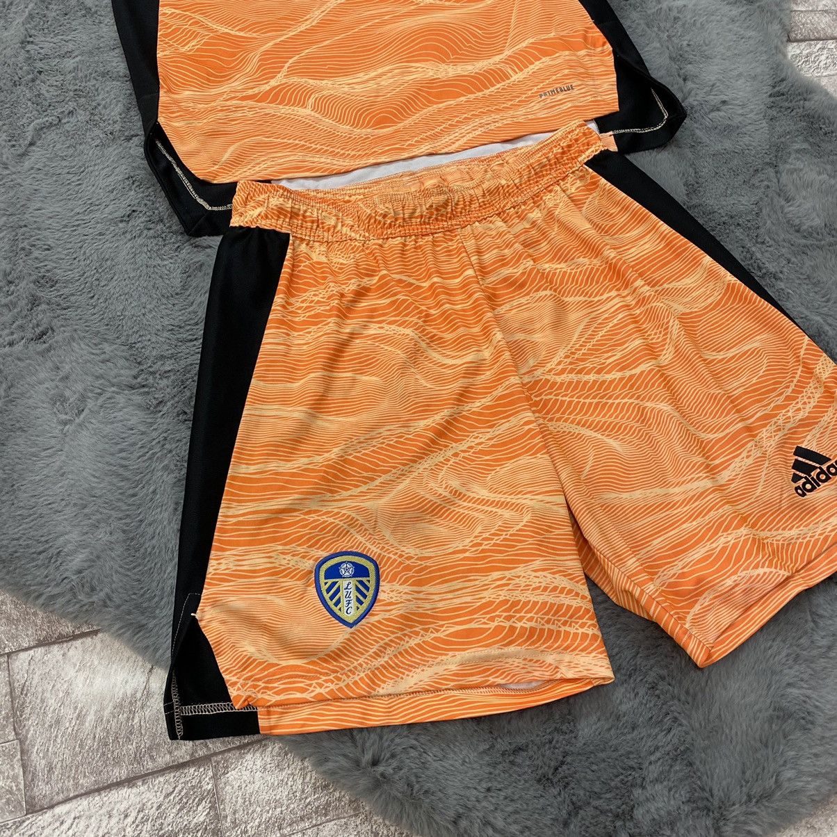 Adidas × Lids Rare Original Leeds United 2021/2022 Football Shirt Shorts Size 36R - 4 Thumbnail