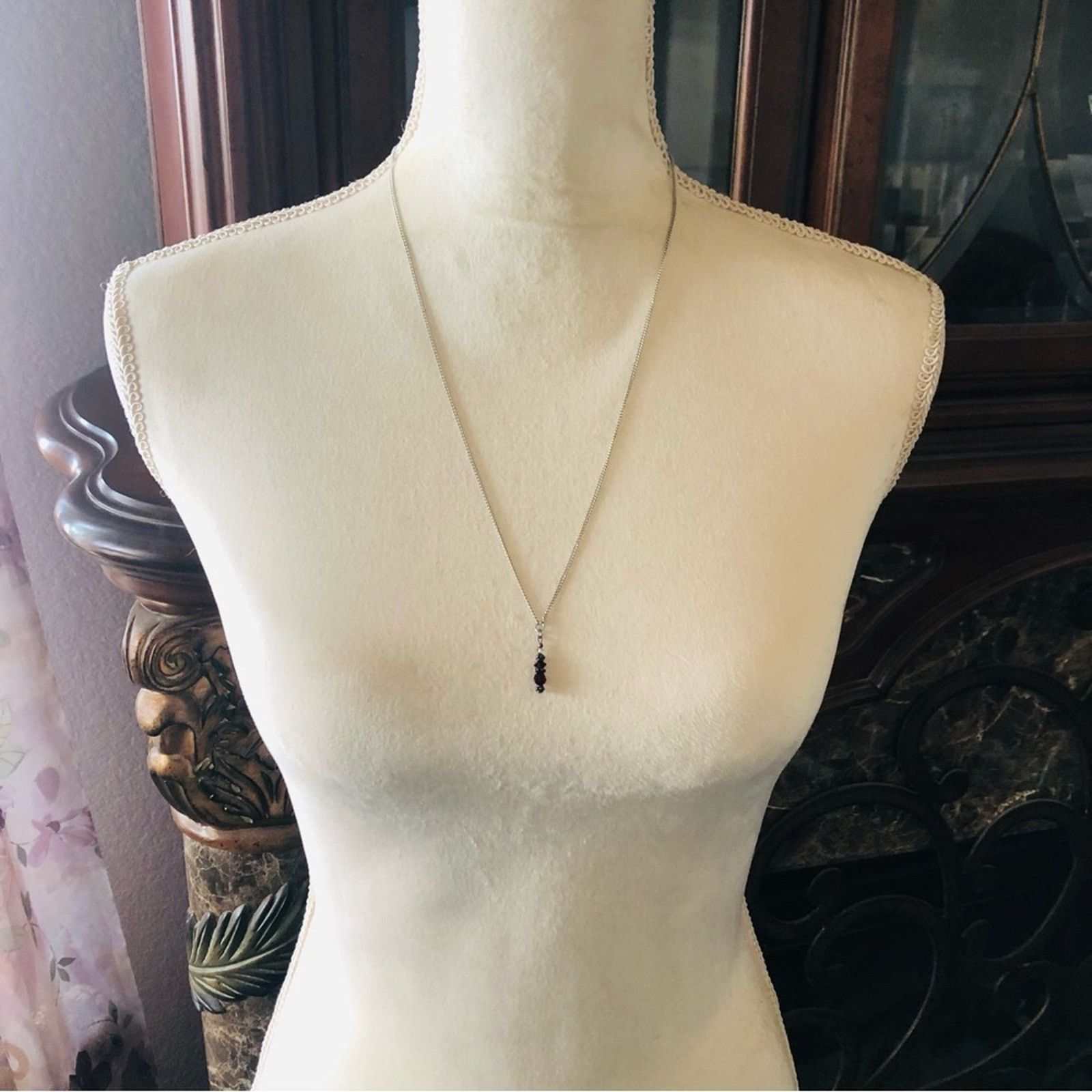 Handmade Hand crafted garnet crystal dangle pendant necklace Size ONE SIZE - 5 Thumbnail