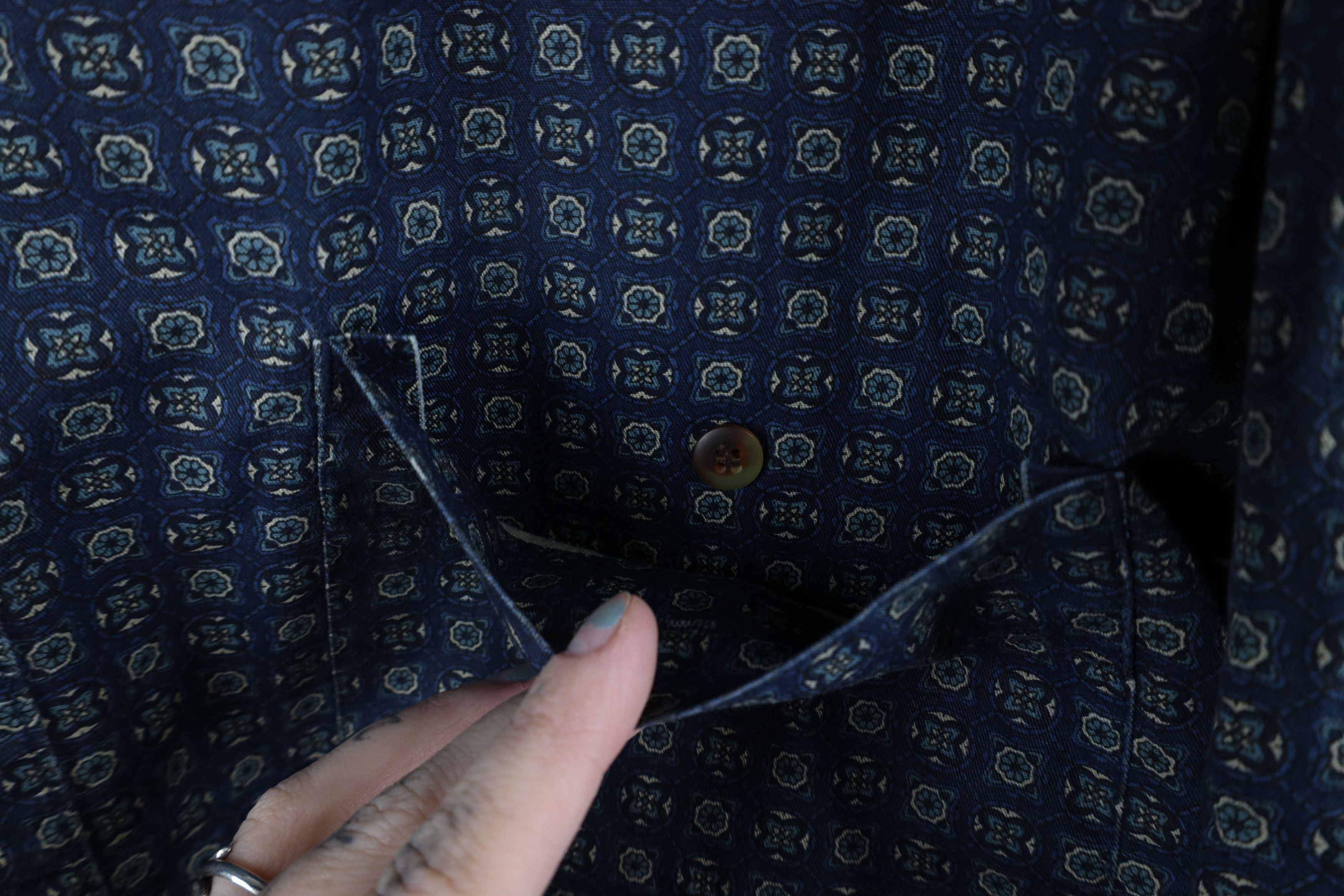 Vintage Vintage 90s Streetwear All Over Print Button Down Shirt Size US L / EU 52-54 / 3 - 4 Thumbnail