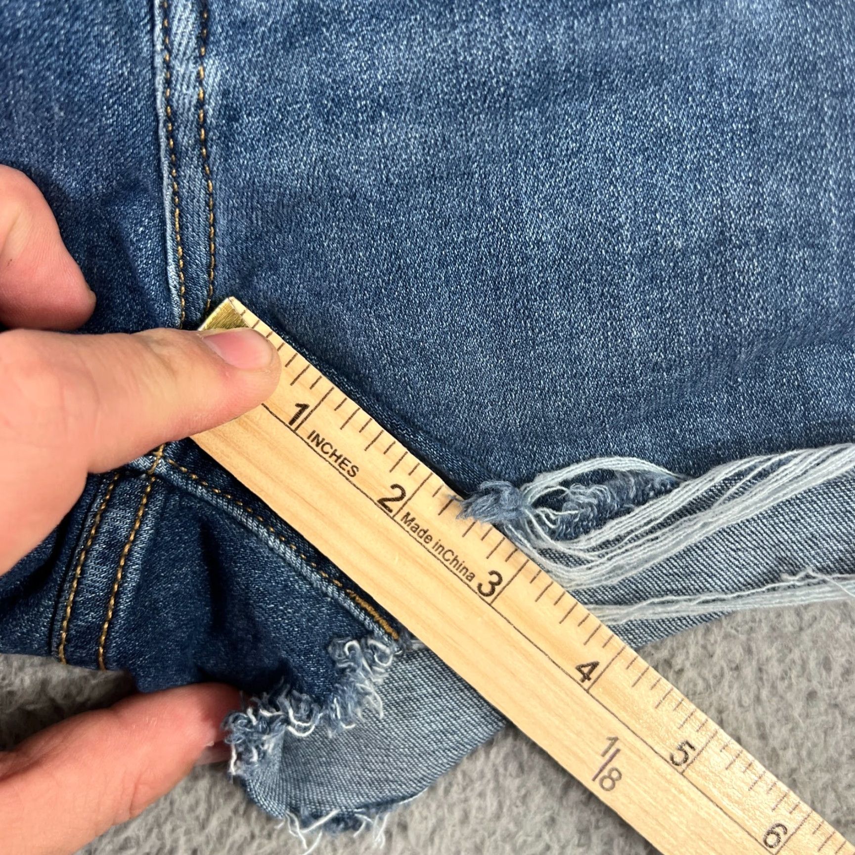Levi's Levi's Jeans Shorts Women’s 30 Denim Cut-Off Distressed 3" Inseam High Rise blue 5-Pocket N/A Size 30" / US 8 / IT 44 - 2 Thumbnail