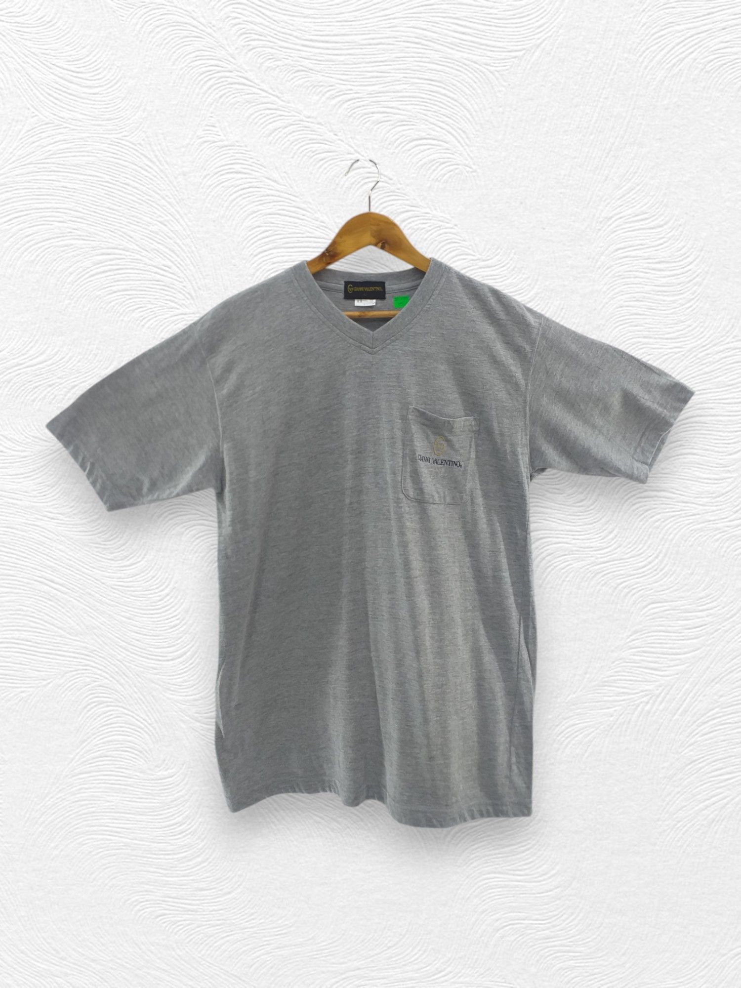 Gianni Valentino Vintage Gianni Valentino T-Shirt -A052 Size US M / EU 48-50 / 2 - 1 Thumbnail