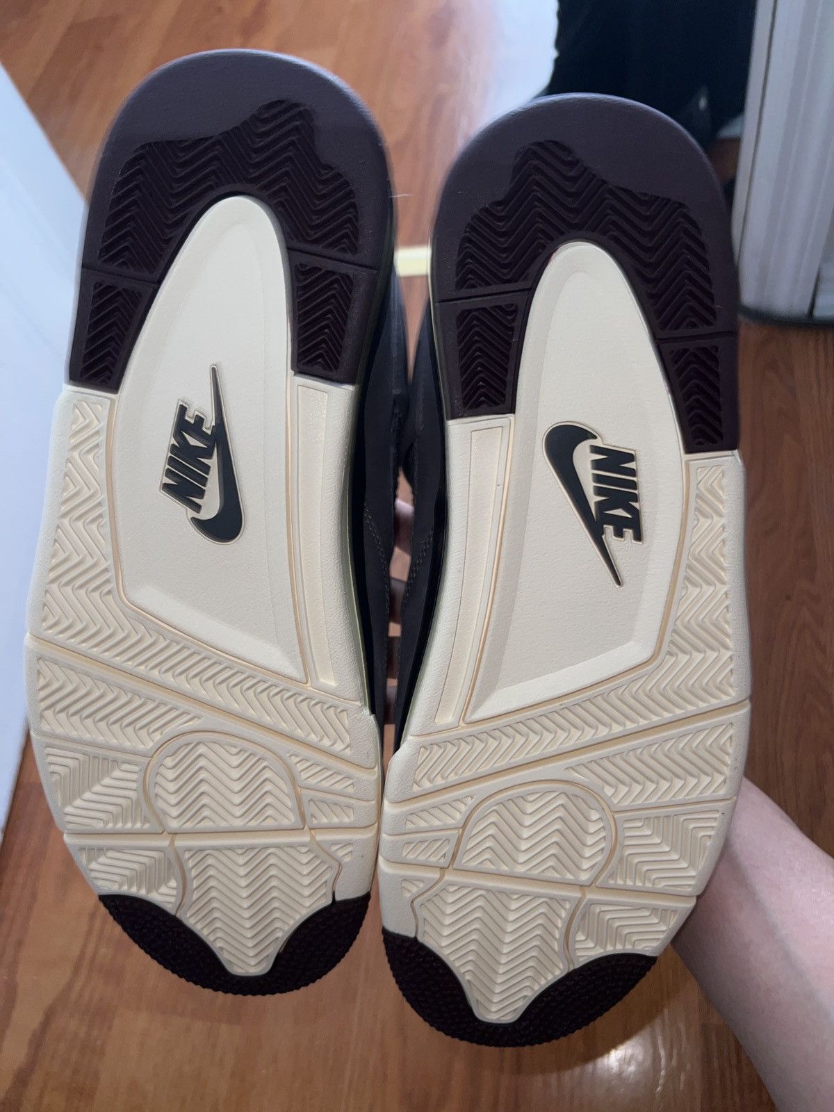 A Ma Maniere × Jordan Brand A Ma Maniere Jordan 4 Size US 11 / EU 44 - 3 Thumbnail