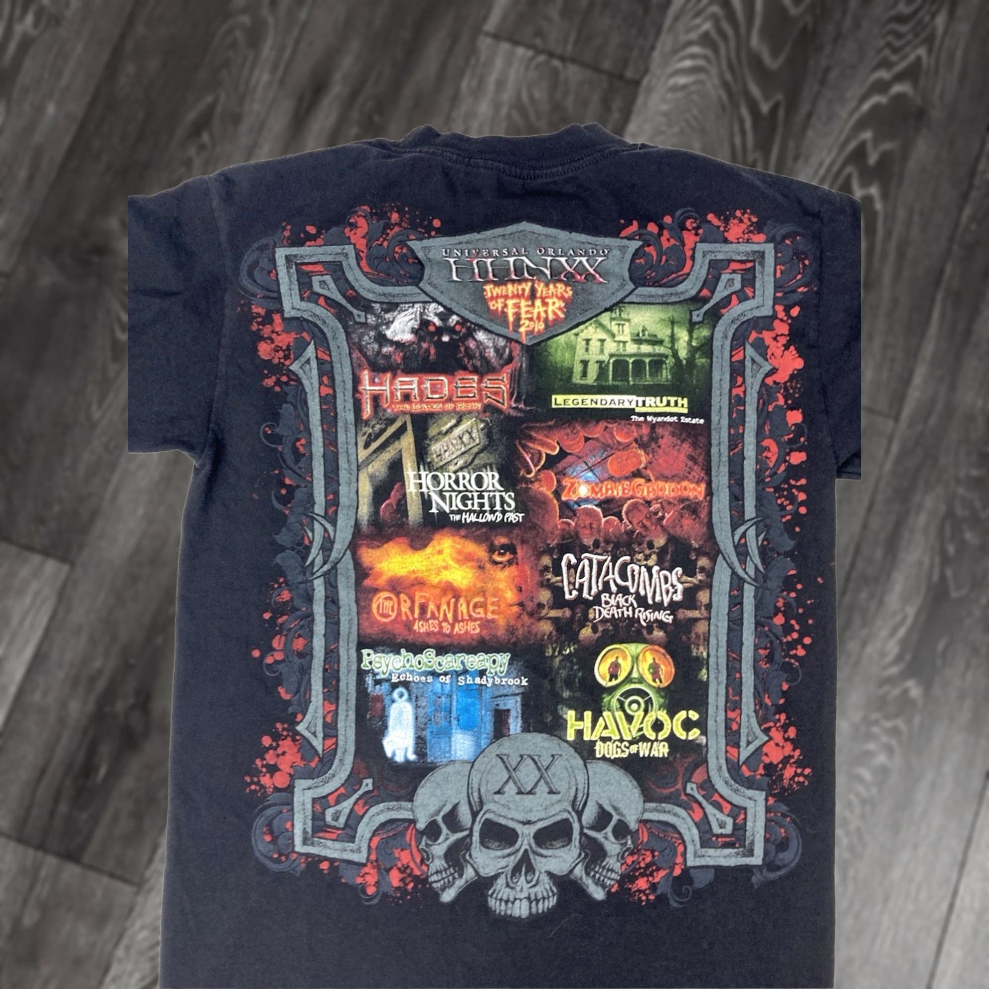 Vintage VINTAGE Universal Studios Halloween Horror Nights 2010 Graphic T-shirt Women Small Size S / US 4 / IT 40 - 1 Thumbnail
