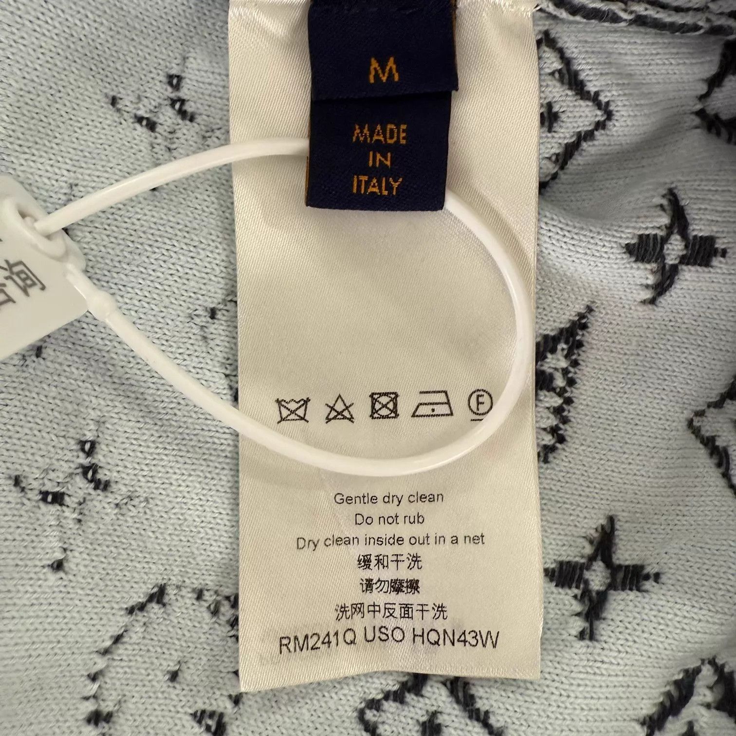 Louis Vuitton Louis Vuitton Gradient Monogram Light Gray Hoodie M Size US M / EU 48-50 / 2 - 5 Thumbnail