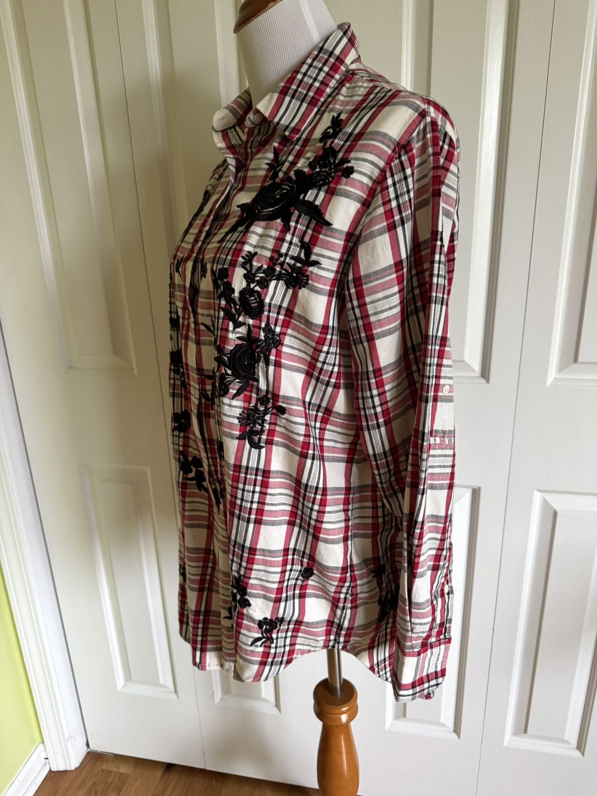 Zara ZARA Women Plaid Shirt Embroidered Flowers M Size M / US 6-8 / IT 42-44 - 3 Thumbnail