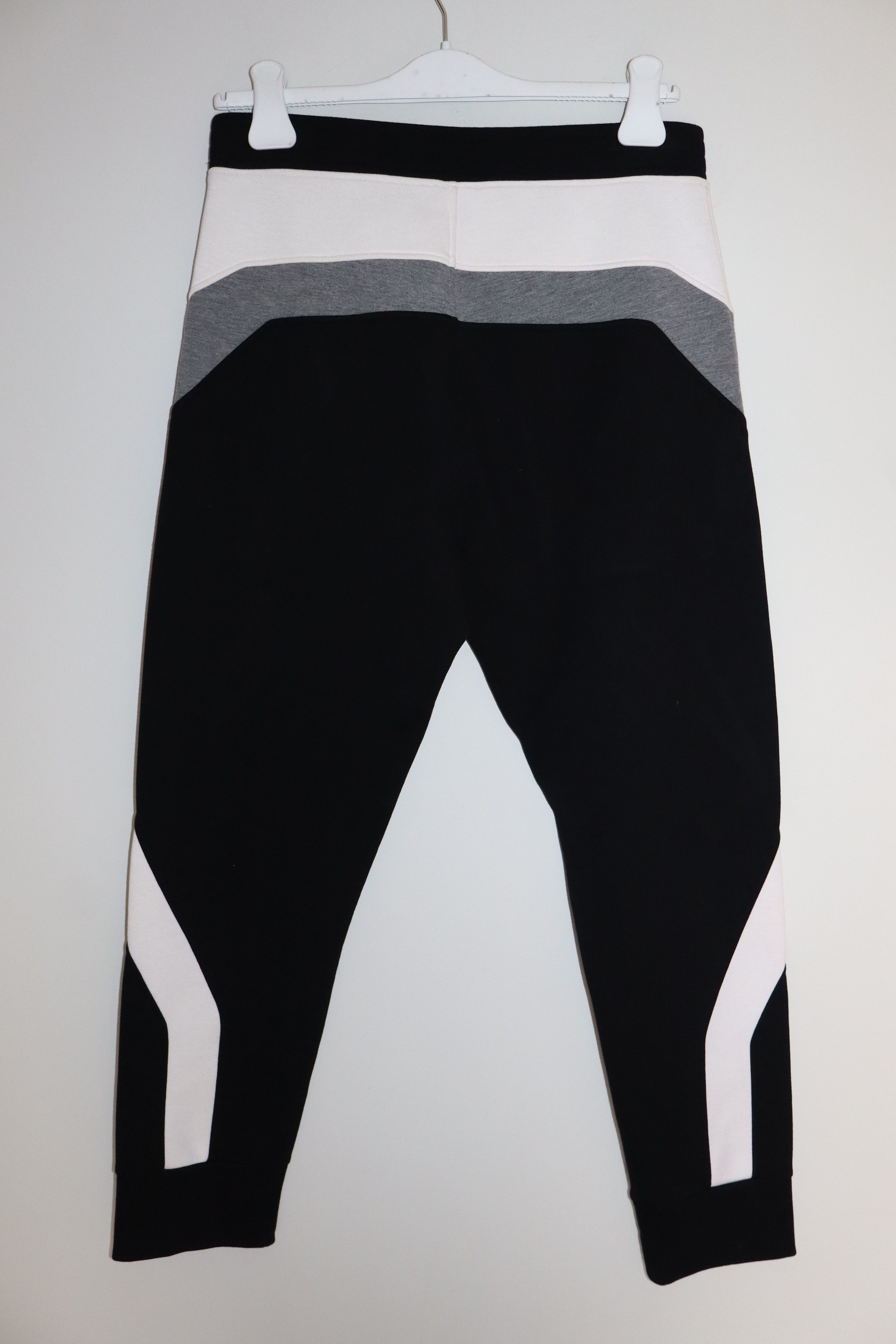 Neil Barrett Chevron neoprene inserts sweatpants Size US 32 / EU 48 - 2 Thumbnail