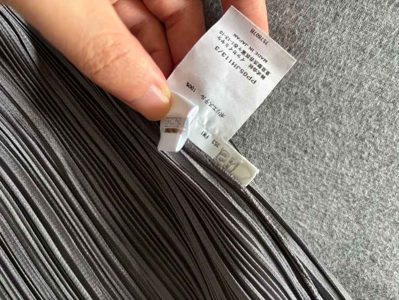 Issey Miyake Issey Miyake size:3 Dark grey pleated dress Size XS / US 0-2 / IT 36-38 - 4 Thumbnail