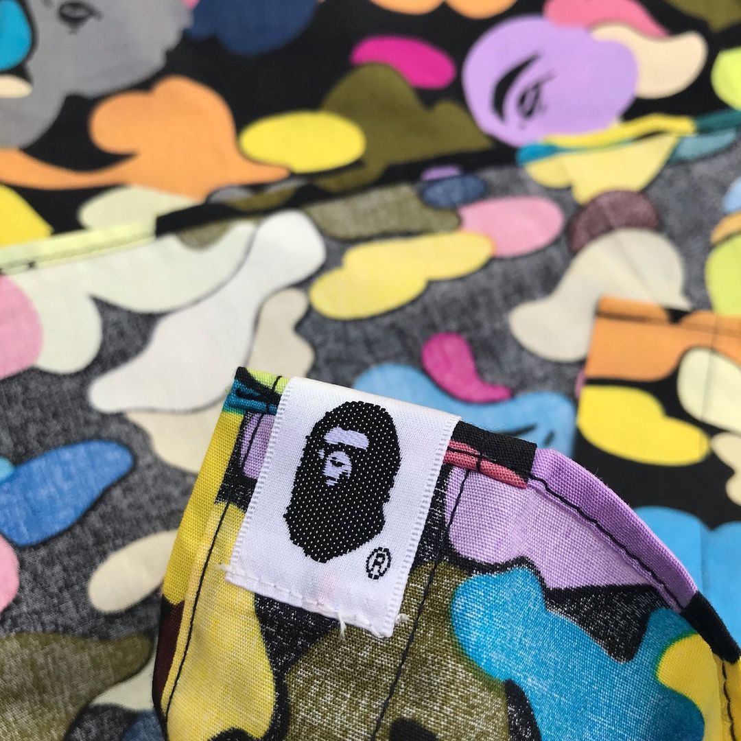 Bape Rare Vintage Bape Pirate Camo Candy Button Up S/S Shirt Size US M / EU 48-50 / 2 - 4 Thumbnail