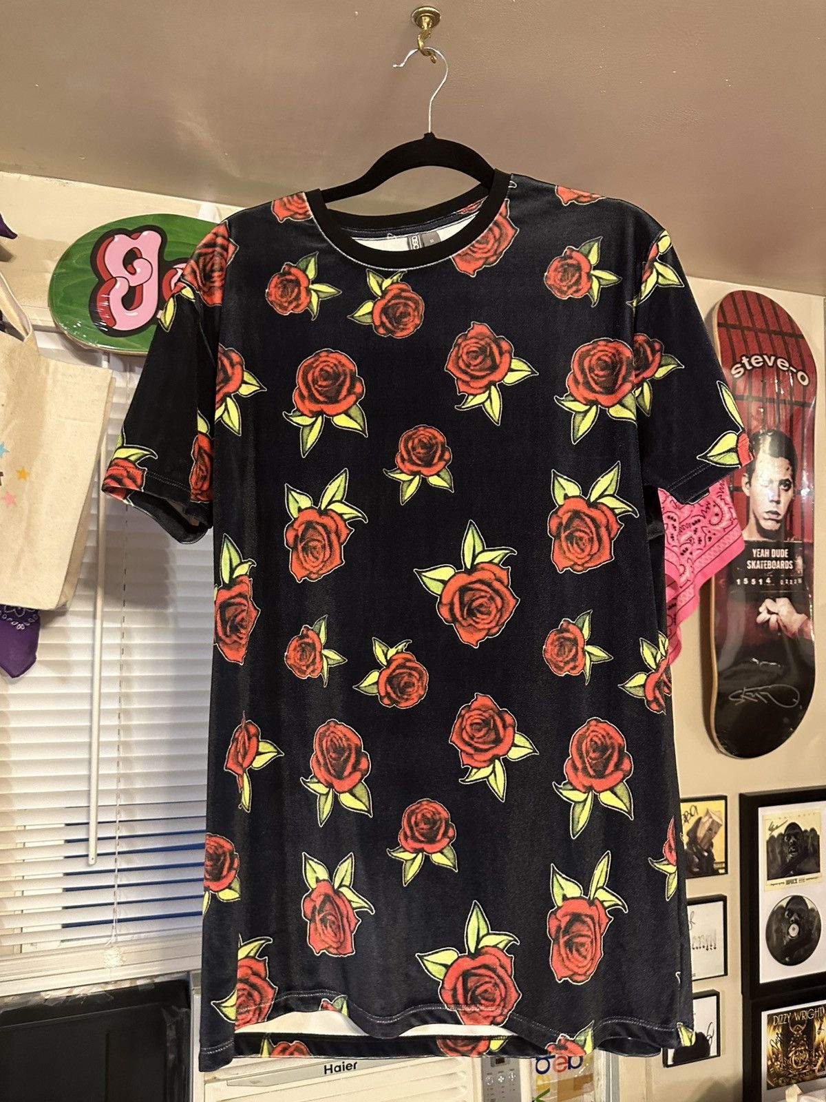 Asos ASOS: Floral Rose Velvet Shirt Size US M / EU 48-50 / 2 - 1 Thumbnail